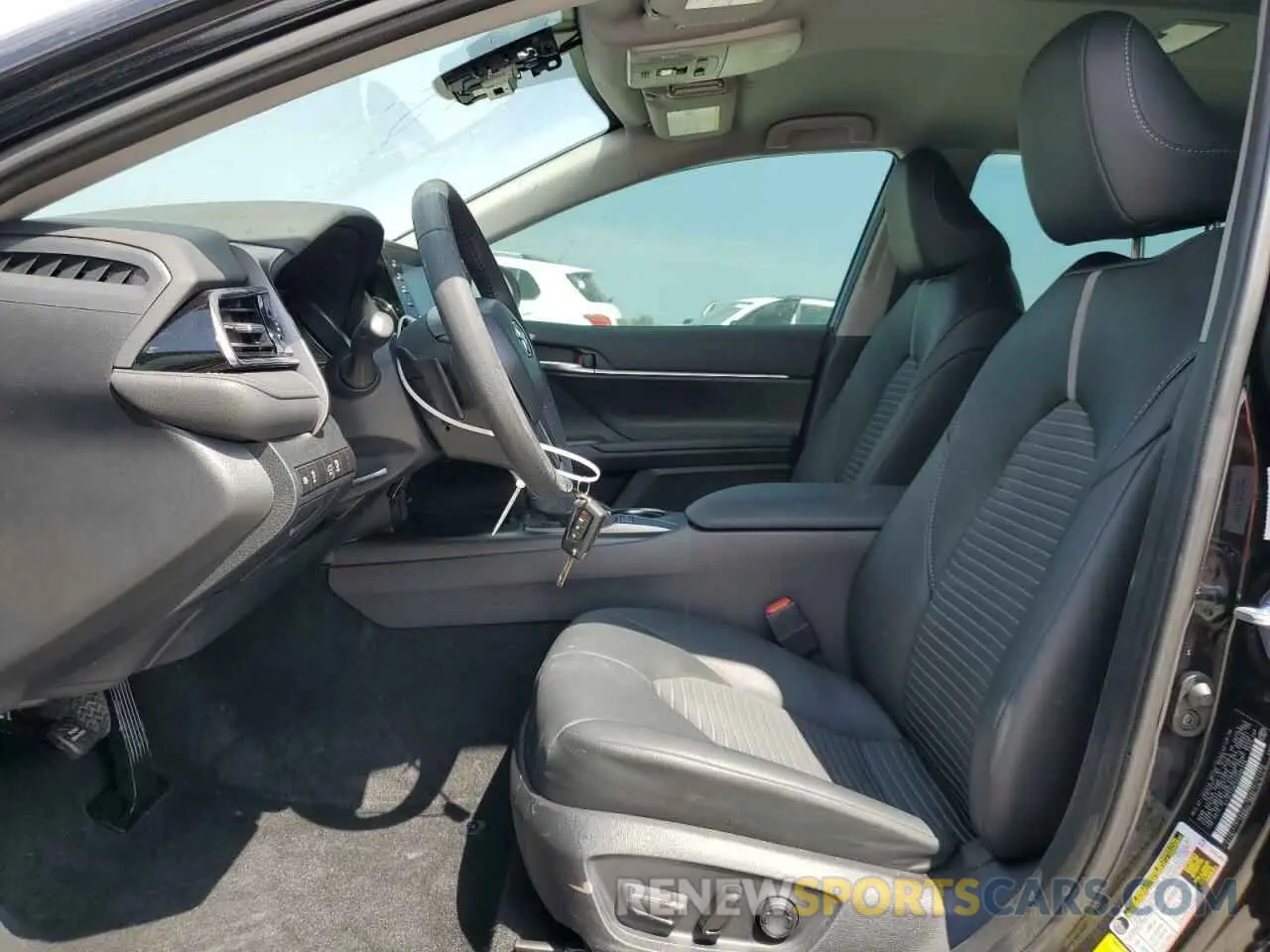 7 fotografías del automóvil dañado 4T1G11AK0RU886288 TOYOTA CAMRY 2024