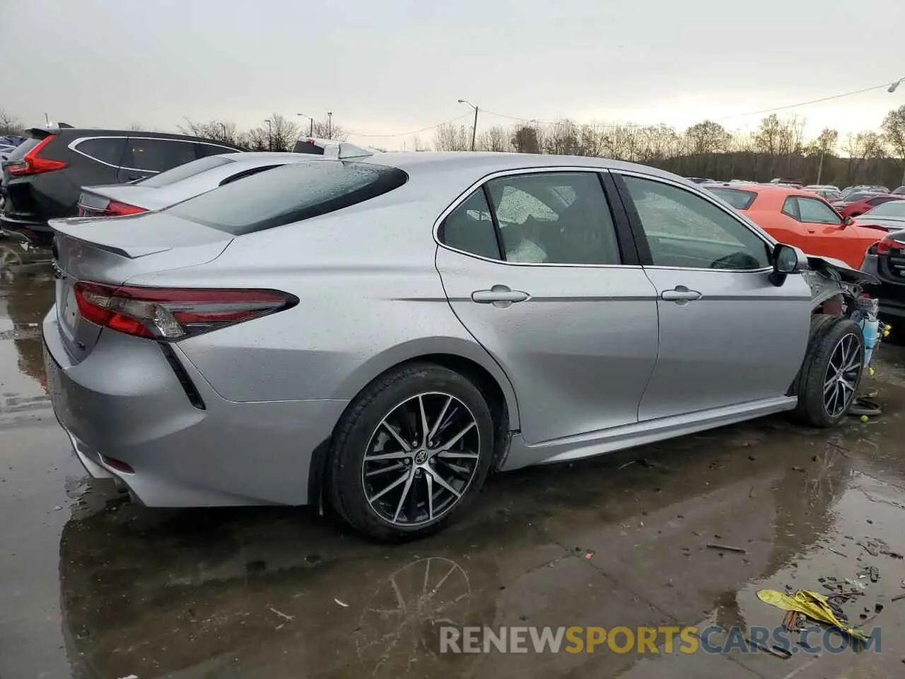 3 fotografías del automóvil dañado 4T1G11AK0RU892754 TOYOTA CAMRY 2024