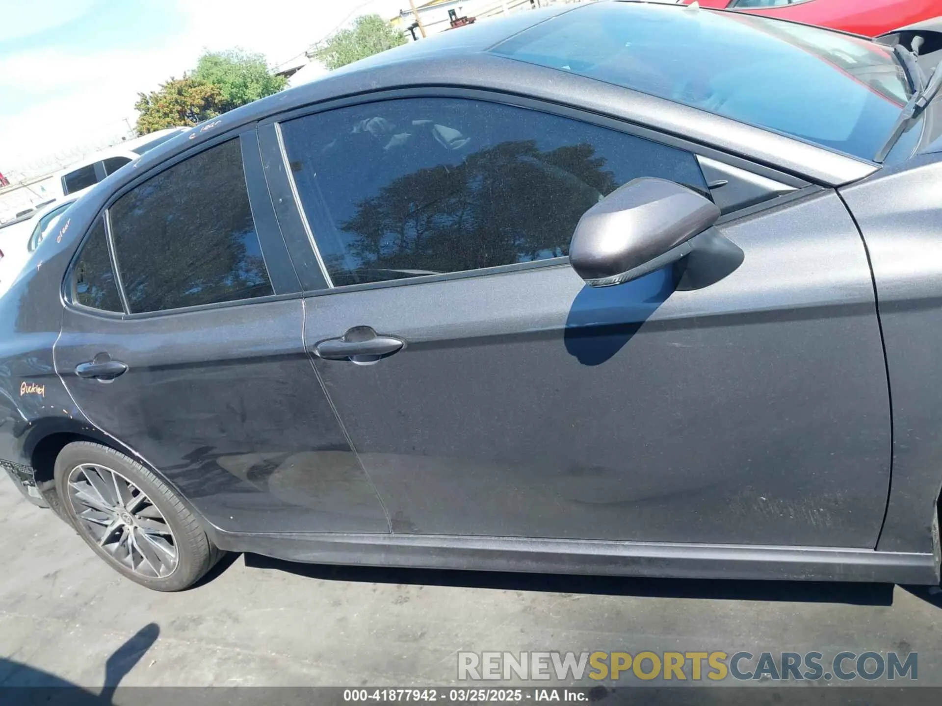 13 fotografías del automóvil dañado 4T1G11AK0RU917443 TOYOTA CAMRY 2024