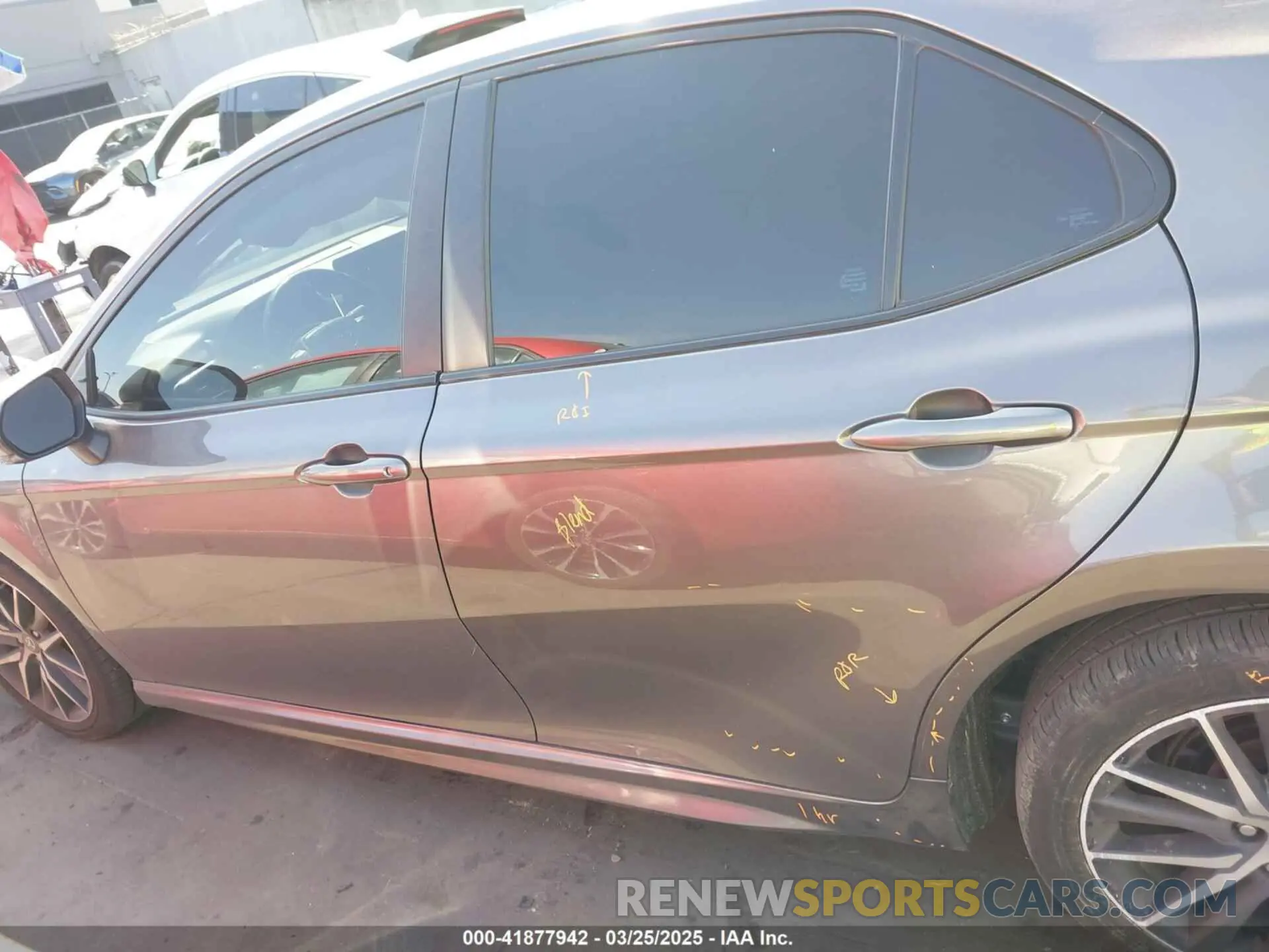 14 fotografías del automóvil dañado 4T1G11AK0RU917443 TOYOTA CAMRY 2024