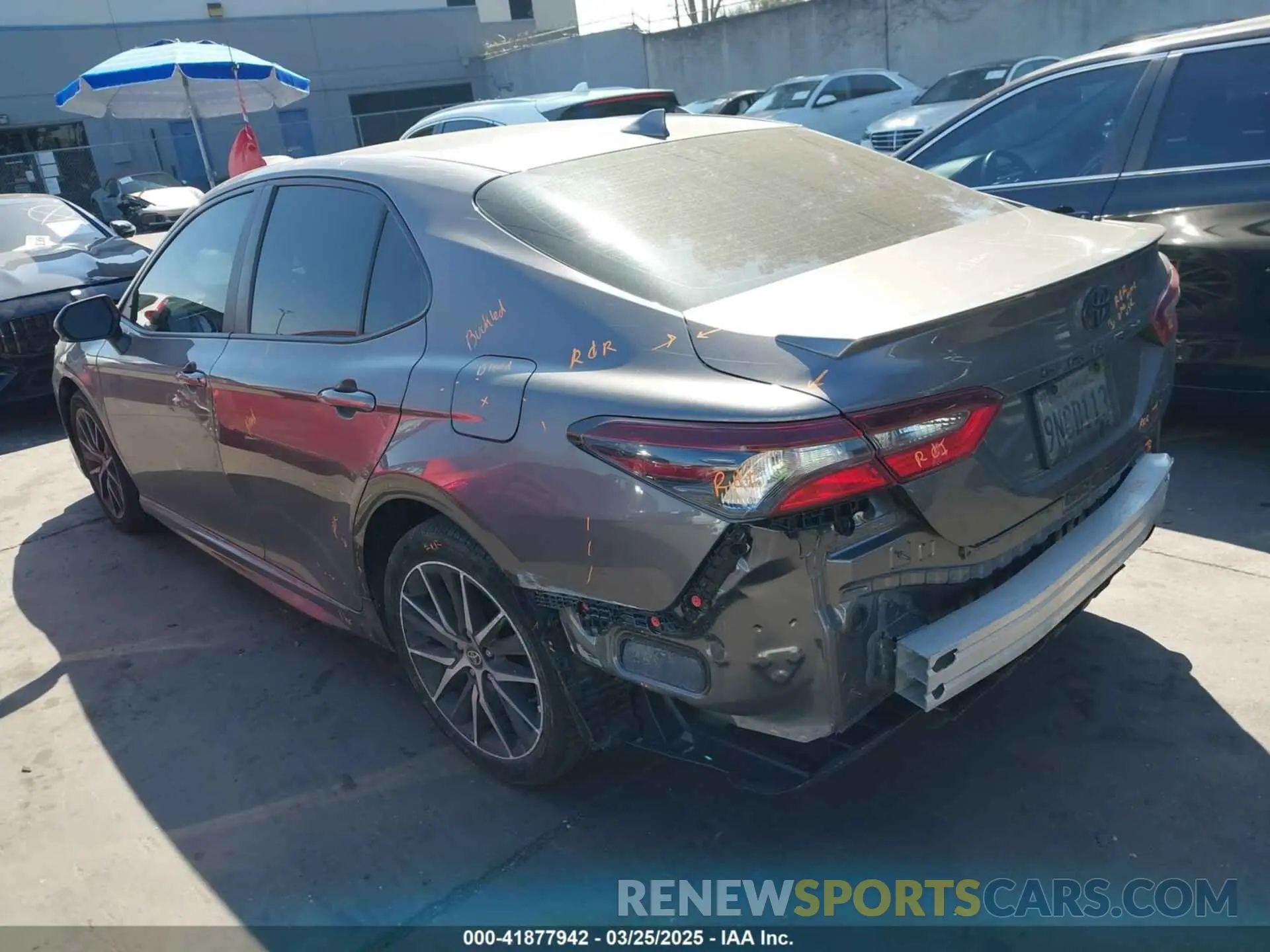 3 fotografías del automóvil dañado 4T1G11AK0RU917443 TOYOTA CAMRY 2024
