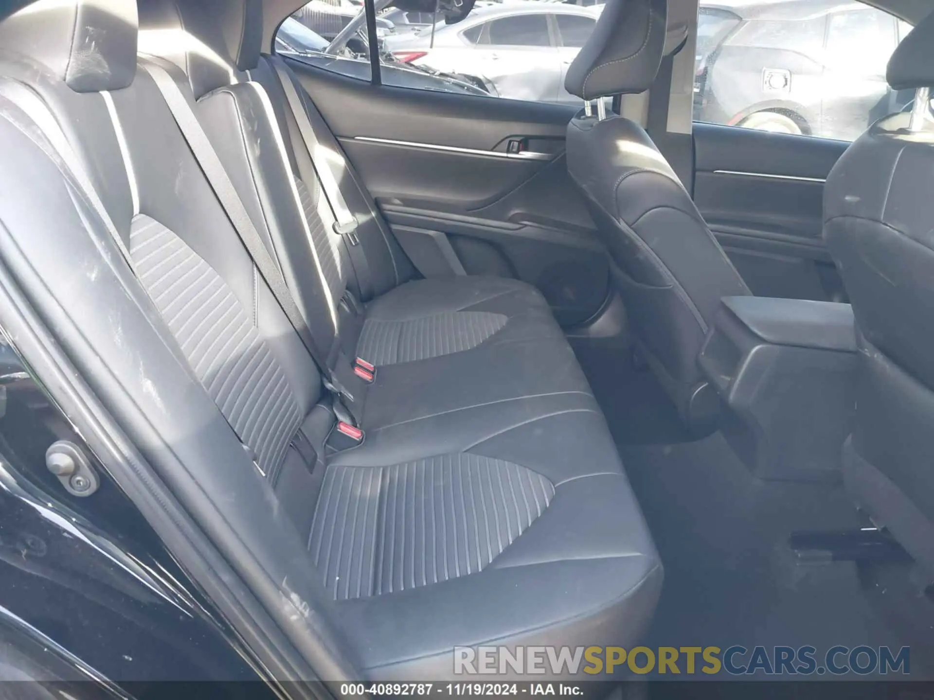 8 fotografías del automóvil dañado 4T1G11AK1RU189261 TOYOTA CAMRY 2024