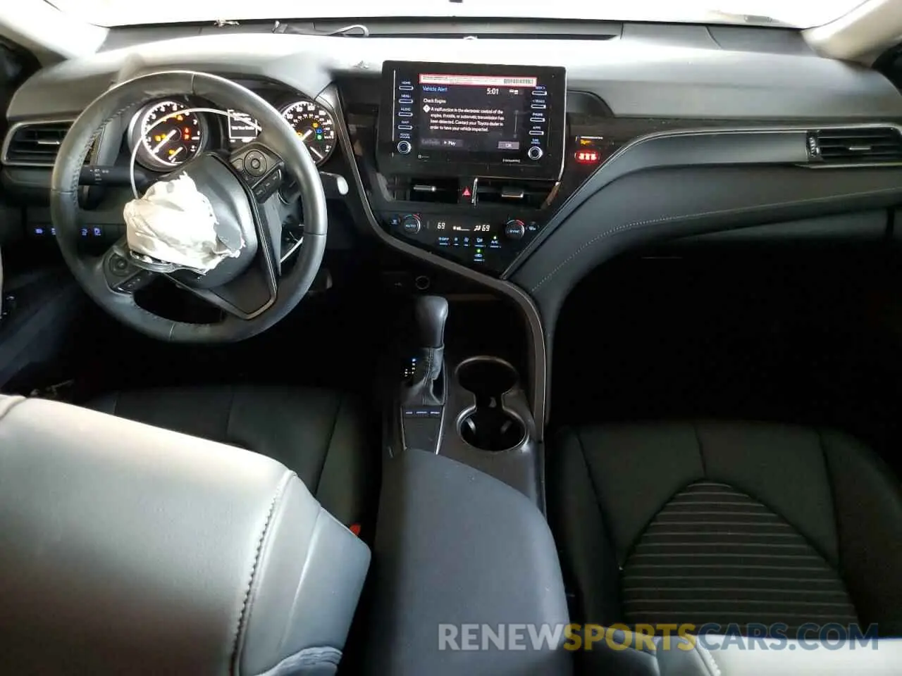 8 fotografías del automóvil dañado 4T1G11AK1RU191284 TOYOTA CAMRY 2024