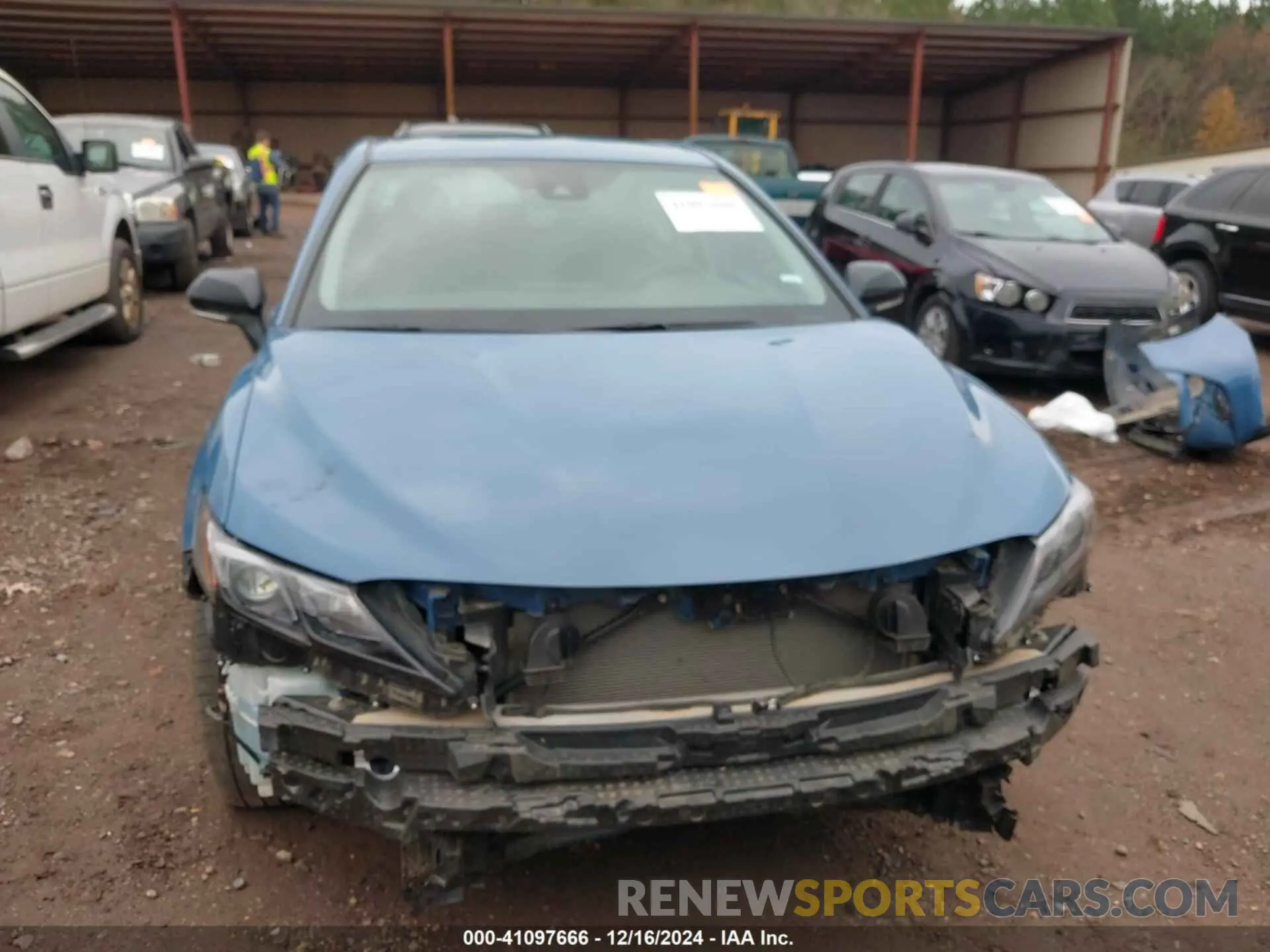 6 fotografías del automóvil dañado 4T1G11AK1RU202638 TOYOTA CAMRY 2024