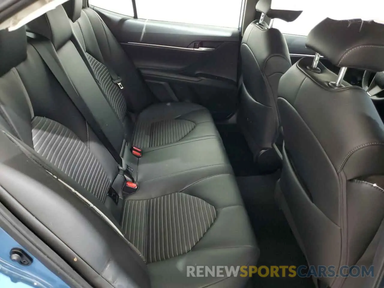 10 fotografías del automóvil dañado 4T1G11AK1RU218466 TOYOTA CAMRY 2024