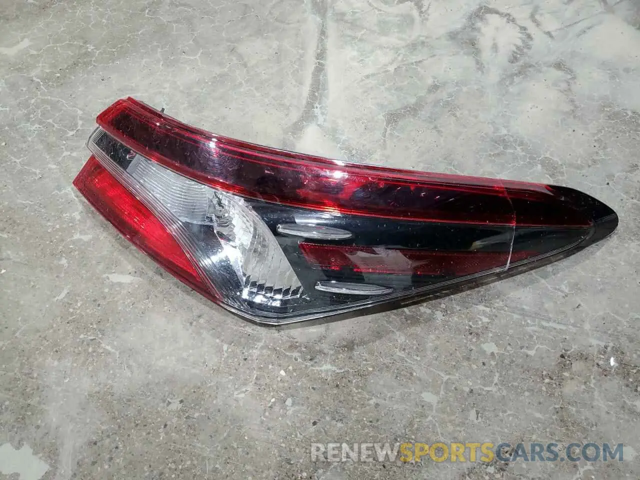 12 fotografías del automóvil dañado 4T1G11AK1RU218466 TOYOTA CAMRY 2024