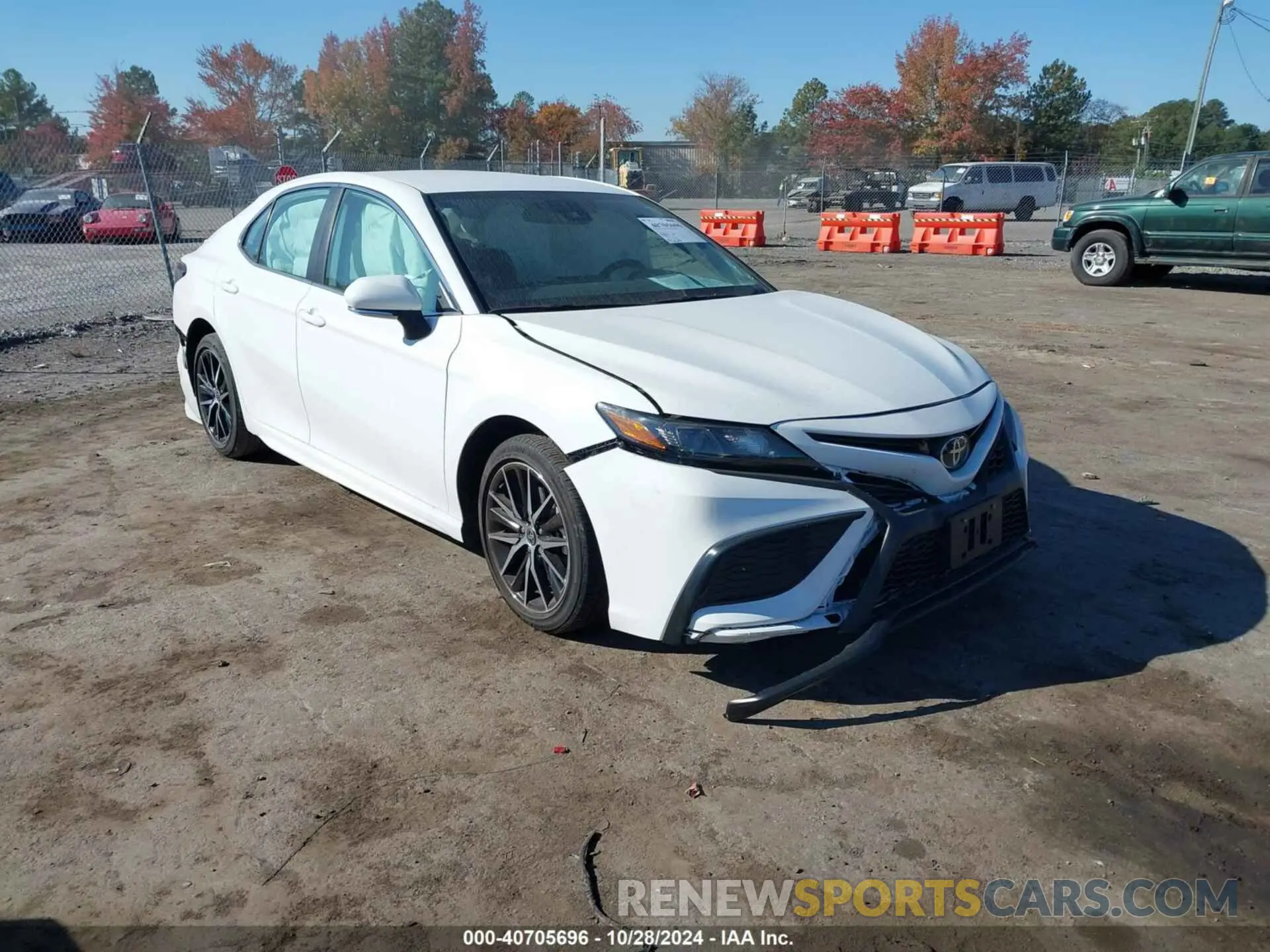 1 fotografías del automóvil dañado 4T1G11AK1RU227443 TOYOTA CAMRY 2024
