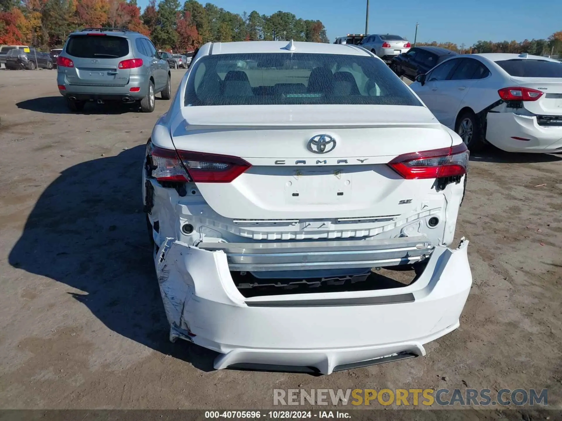 16 fotografías del automóvil dañado 4T1G11AK1RU227443 TOYOTA CAMRY 2024