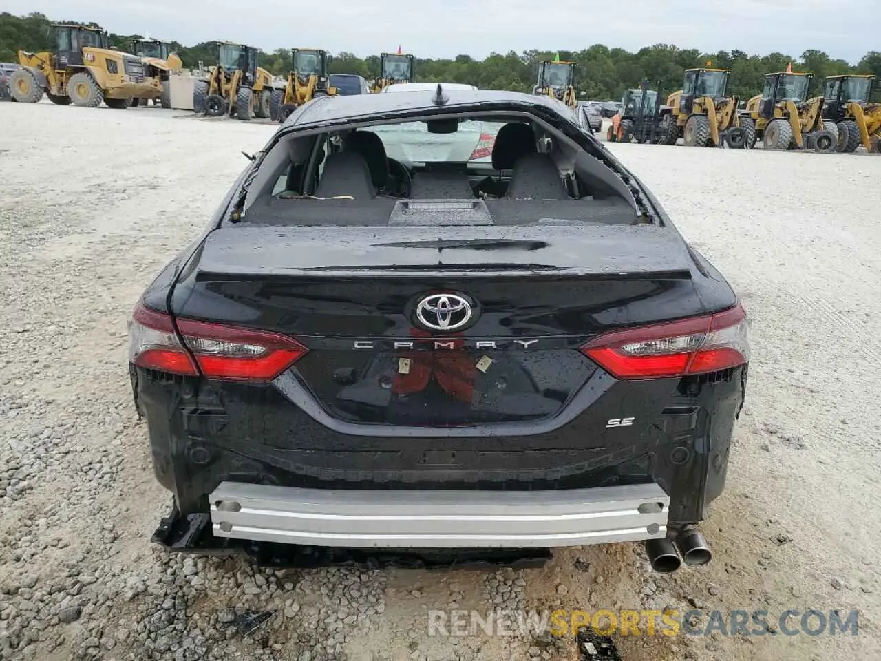 6 fotografías del automóvil dañado 4T1G11AK1RU247076 TOYOTA CAMRY 2024