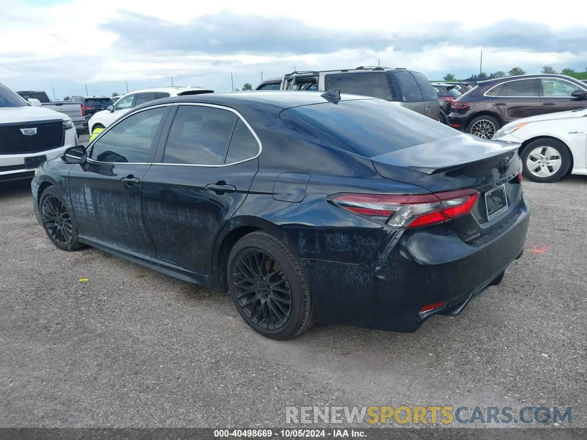 3 fotografías del automóvil dañado 4T1G11AK1RU258885 TOYOTA CAMRY 2024