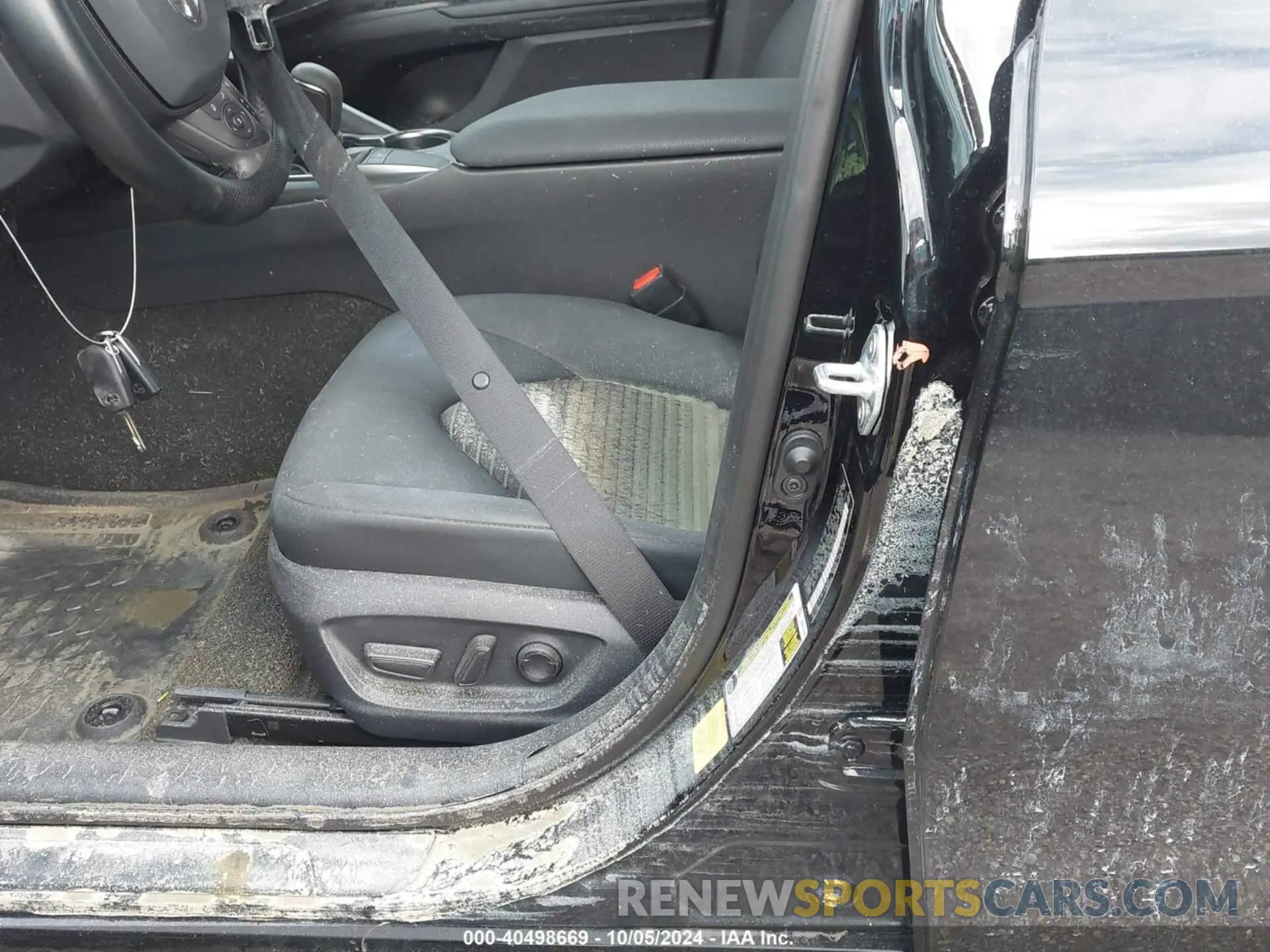 6 fotografías del automóvil dañado 4T1G11AK1RU258885 TOYOTA CAMRY 2024