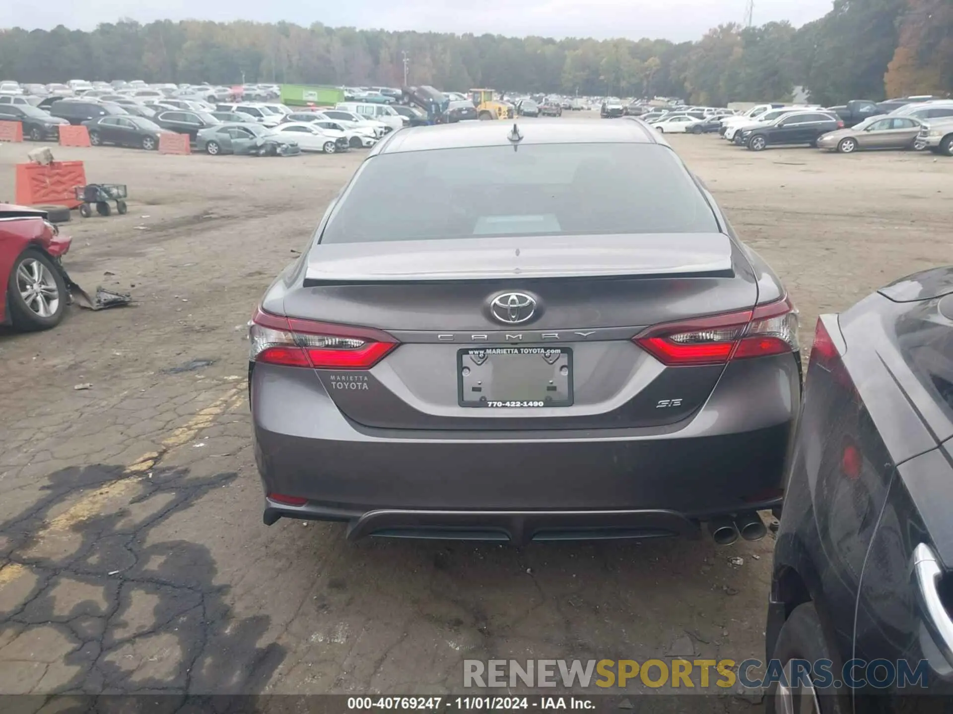 16 fotografías del automóvil dañado 4T1G11AK1RU263830 TOYOTA CAMRY 2024