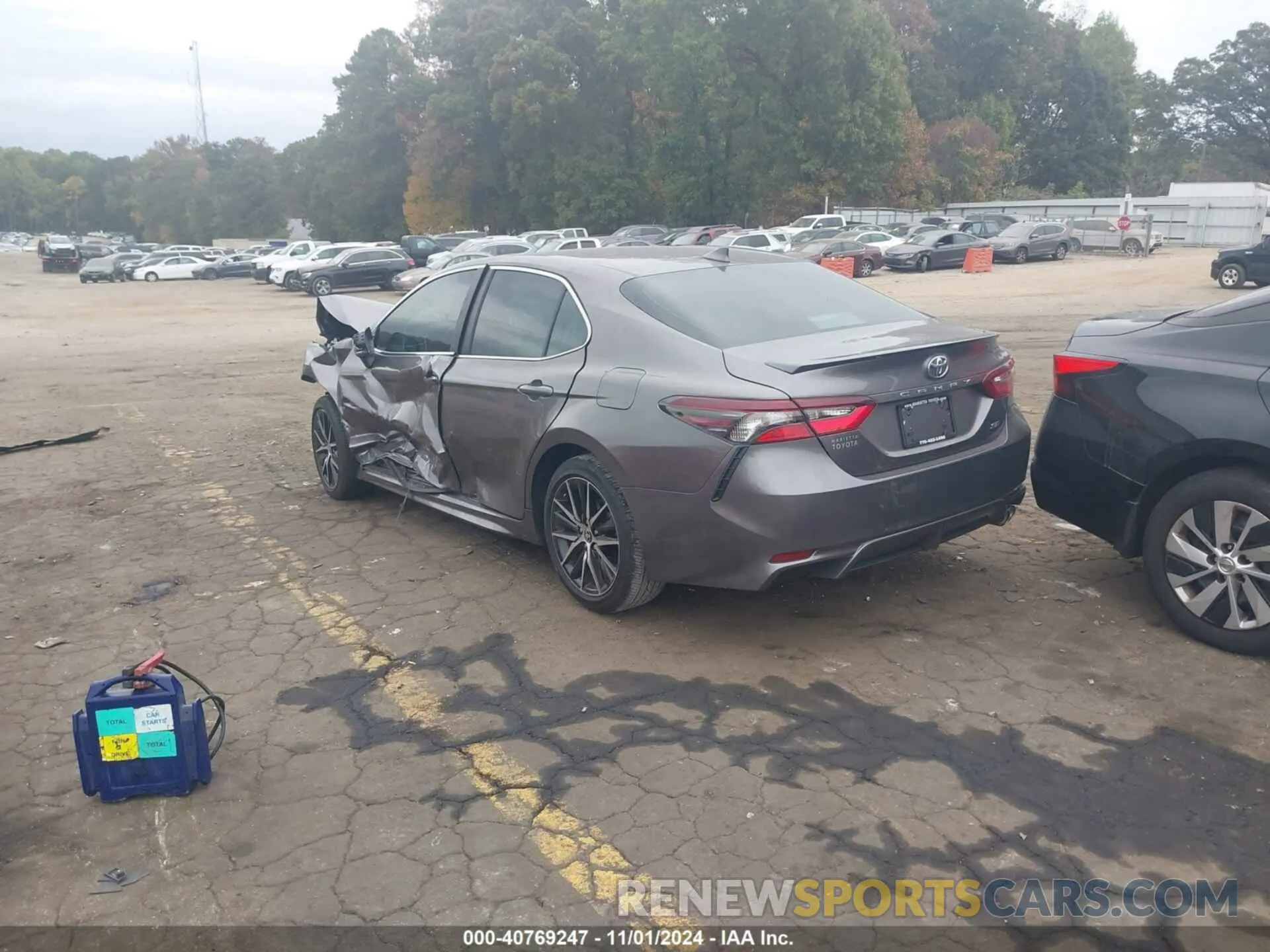 3 fotografías del automóvil dañado 4T1G11AK1RU263830 TOYOTA CAMRY 2024