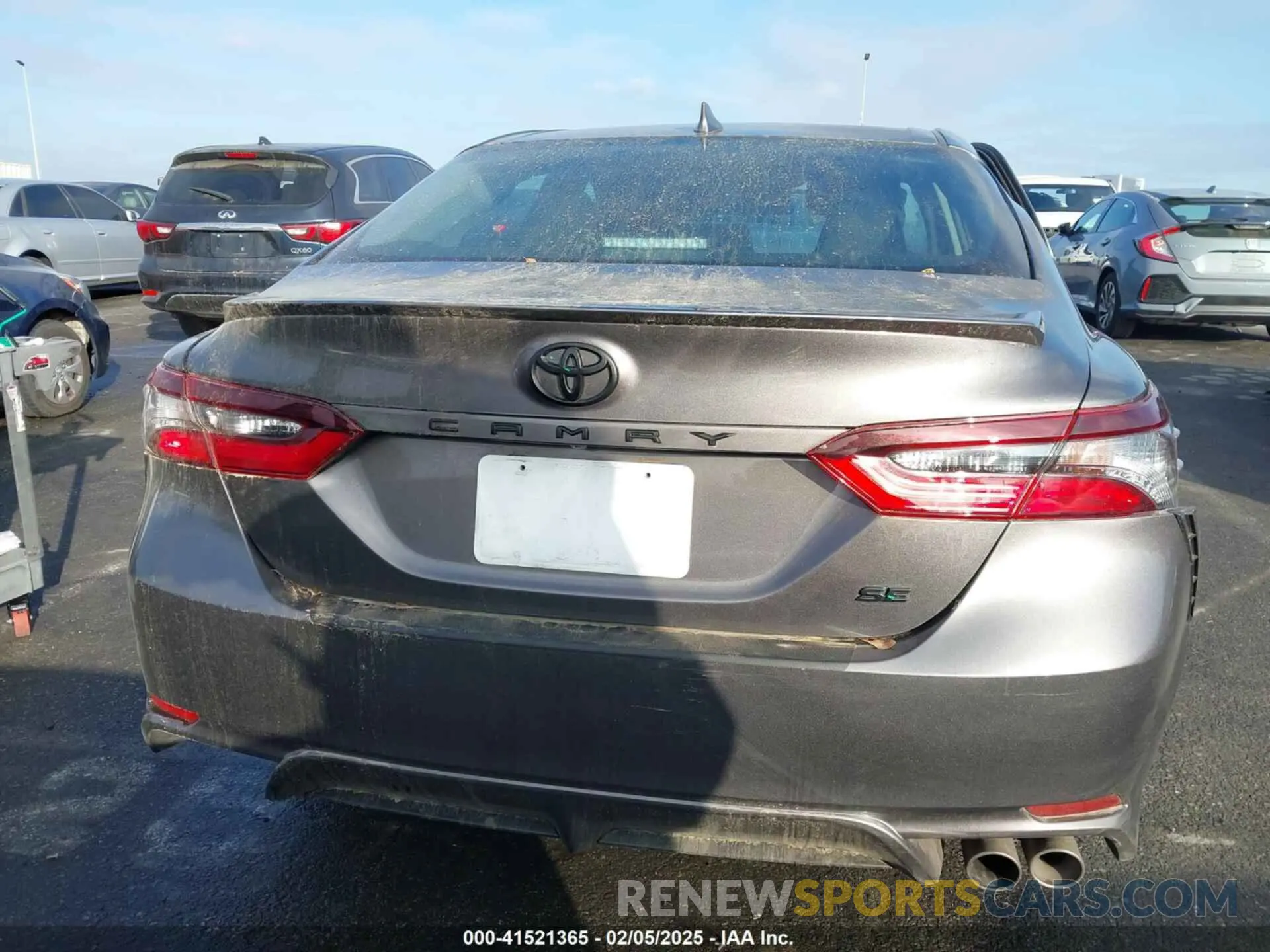 16 fotografías del automóvil dañado 4T1G11AK1RU853705 TOYOTA CAMRY 2024