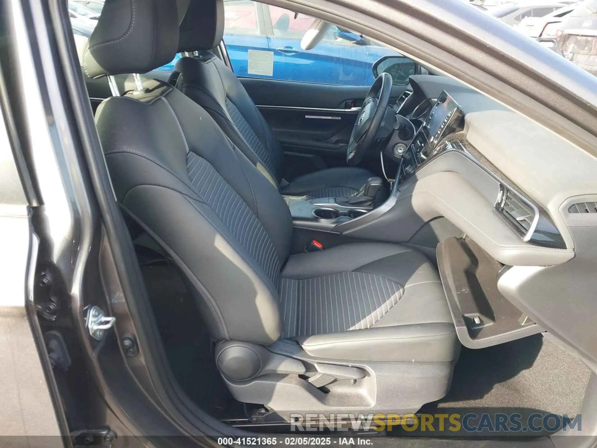 5 fotografías del automóvil dañado 4T1G11AK1RU853705 TOYOTA CAMRY 2024