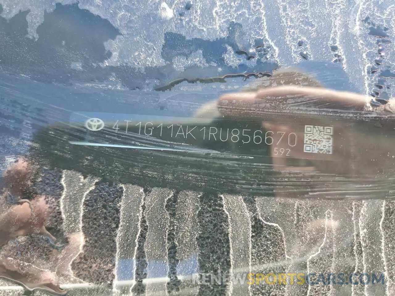 12 fotografías del automóvil dañado 4T1G11AK1RU856670 TOYOTA CAMRY 2024