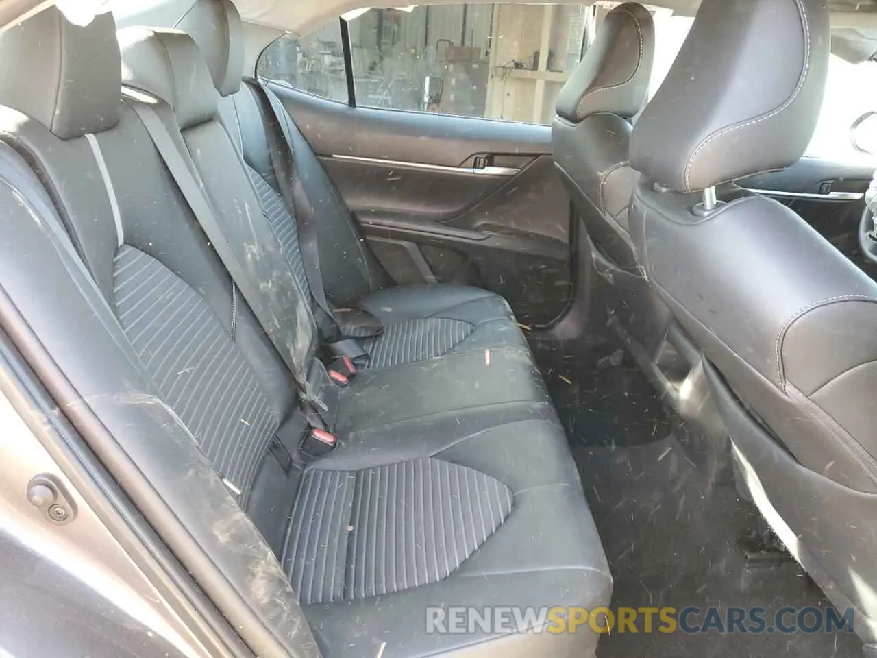 10 fotografías del automóvil dañado 4T1G11AK1RU862498 TOYOTA CAMRY 2024