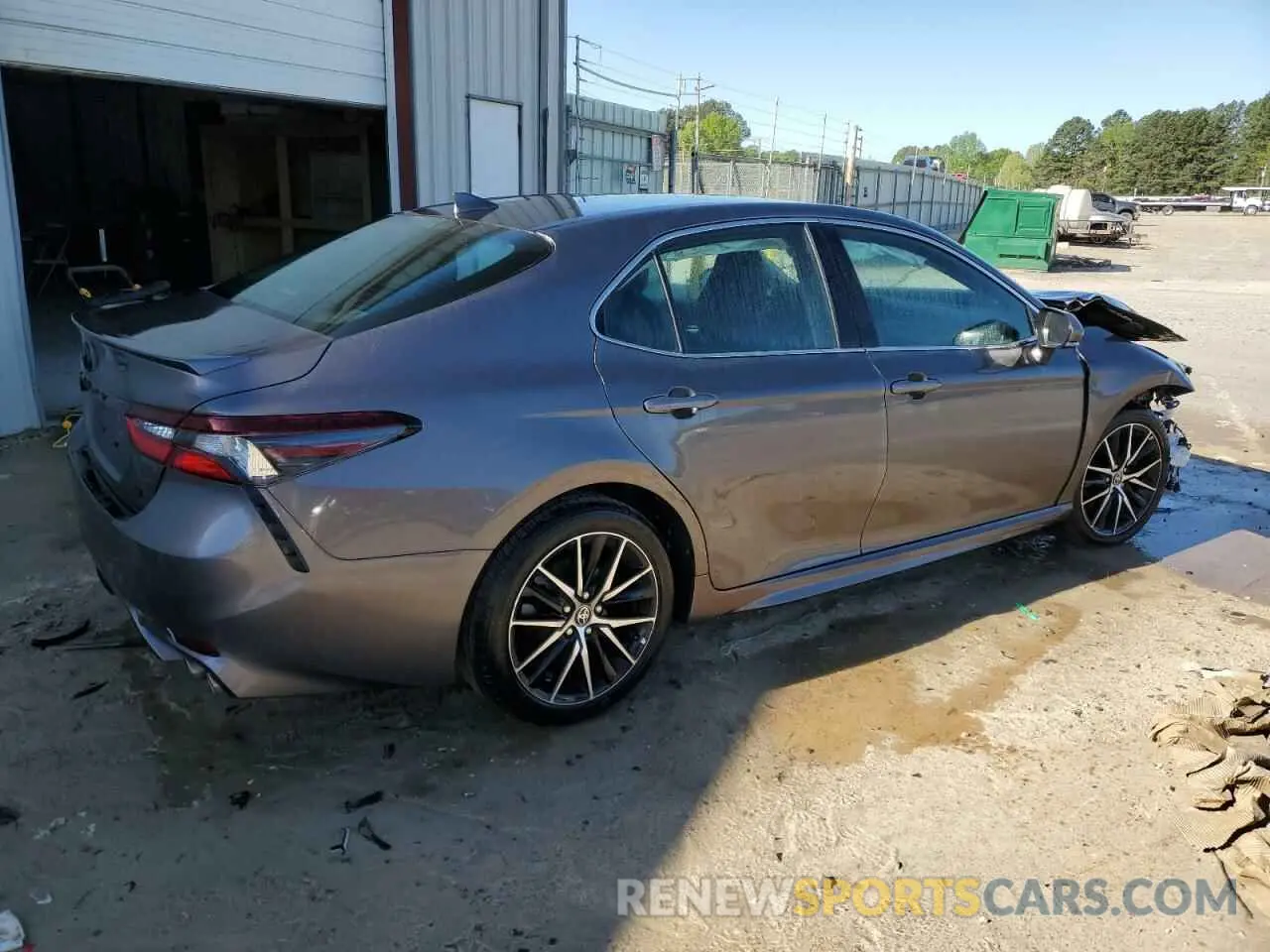 3 fotografías del automóvil dañado 4T1G11AK1RU862498 TOYOTA CAMRY 2024