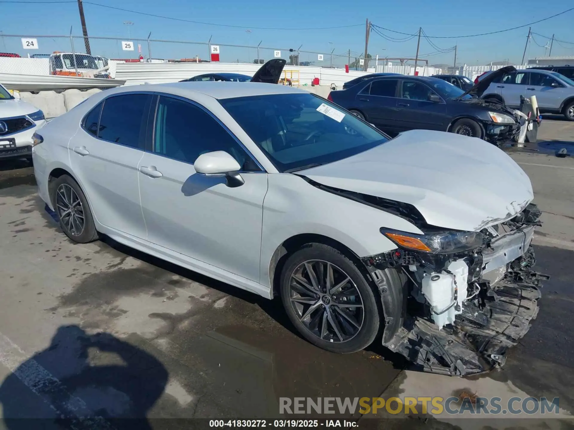 1 fotografías del automóvil dañado 4T1G11AK2RU240279 TOYOTA CAMRY 2024