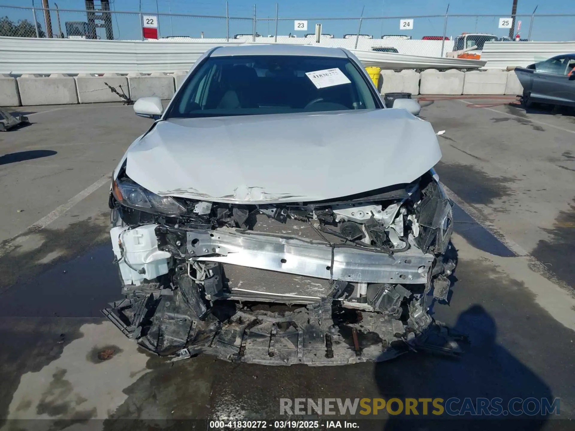 12 fotografías del automóvil dañado 4T1G11AK2RU240279 TOYOTA CAMRY 2024