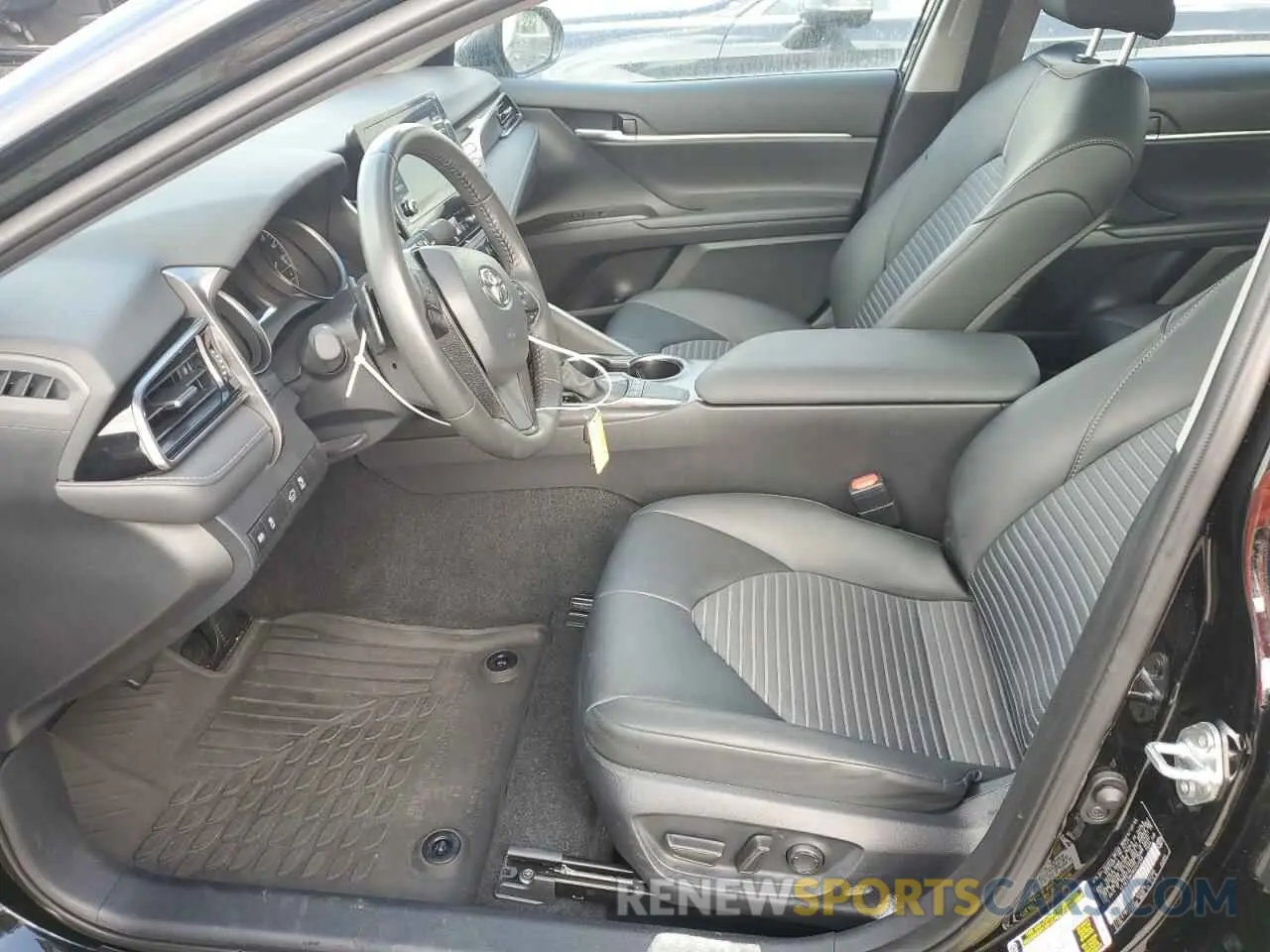 7 fotografías del automóvil dañado 4T1G11AK2RU247085 TOYOTA CAMRY 2024