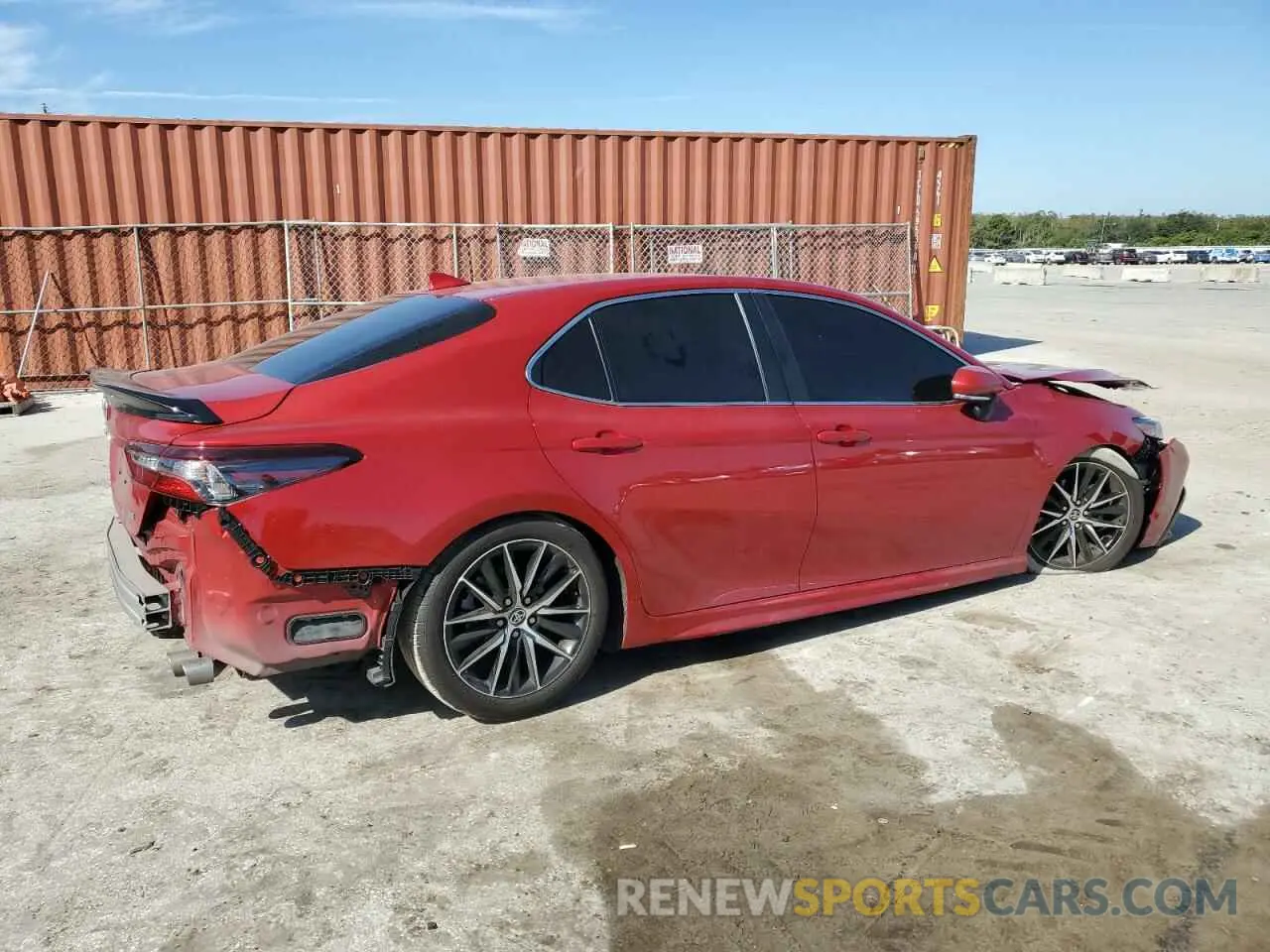 3 fotografías del automóvil dañado 4T1G11AK2RU256577 TOYOTA CAMRY 2024