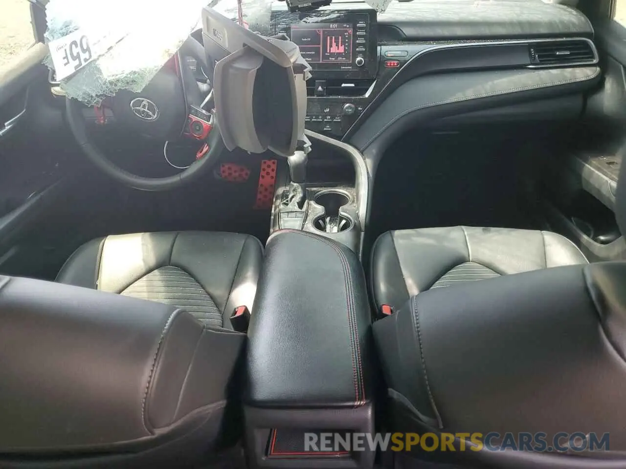 8 fotografías del automóvil dañado 4T1G11AK2RU257812 TOYOTA CAMRY 2024