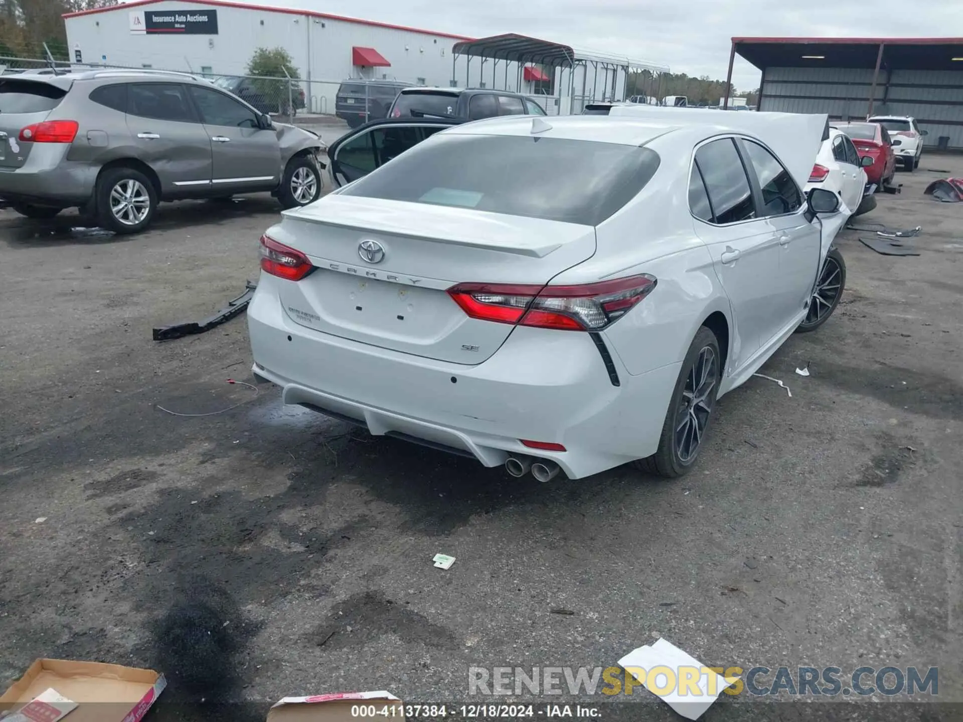 4 fotografías del automóvil dañado 4T1G11AK2RU265344 TOYOTA CAMRY 2024