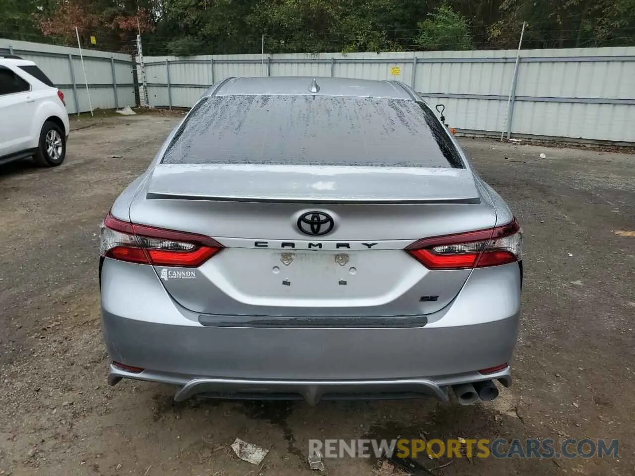 6 fotografías del automóvil dañado 4T1G11AK2RU843782 TOYOTA CAMRY 2024