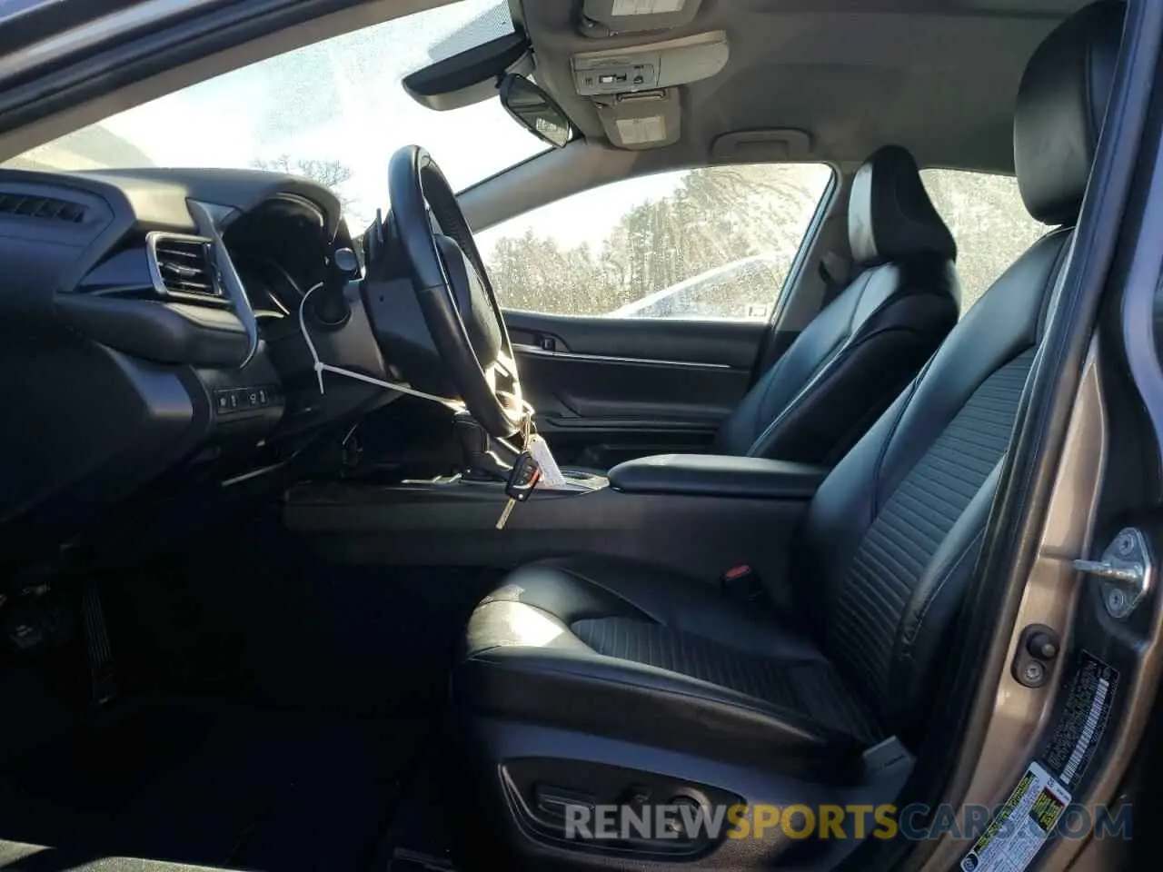 7 fotografías del automóvil dañado 4T1G11AK2RU844835 TOYOTA CAMRY 2024