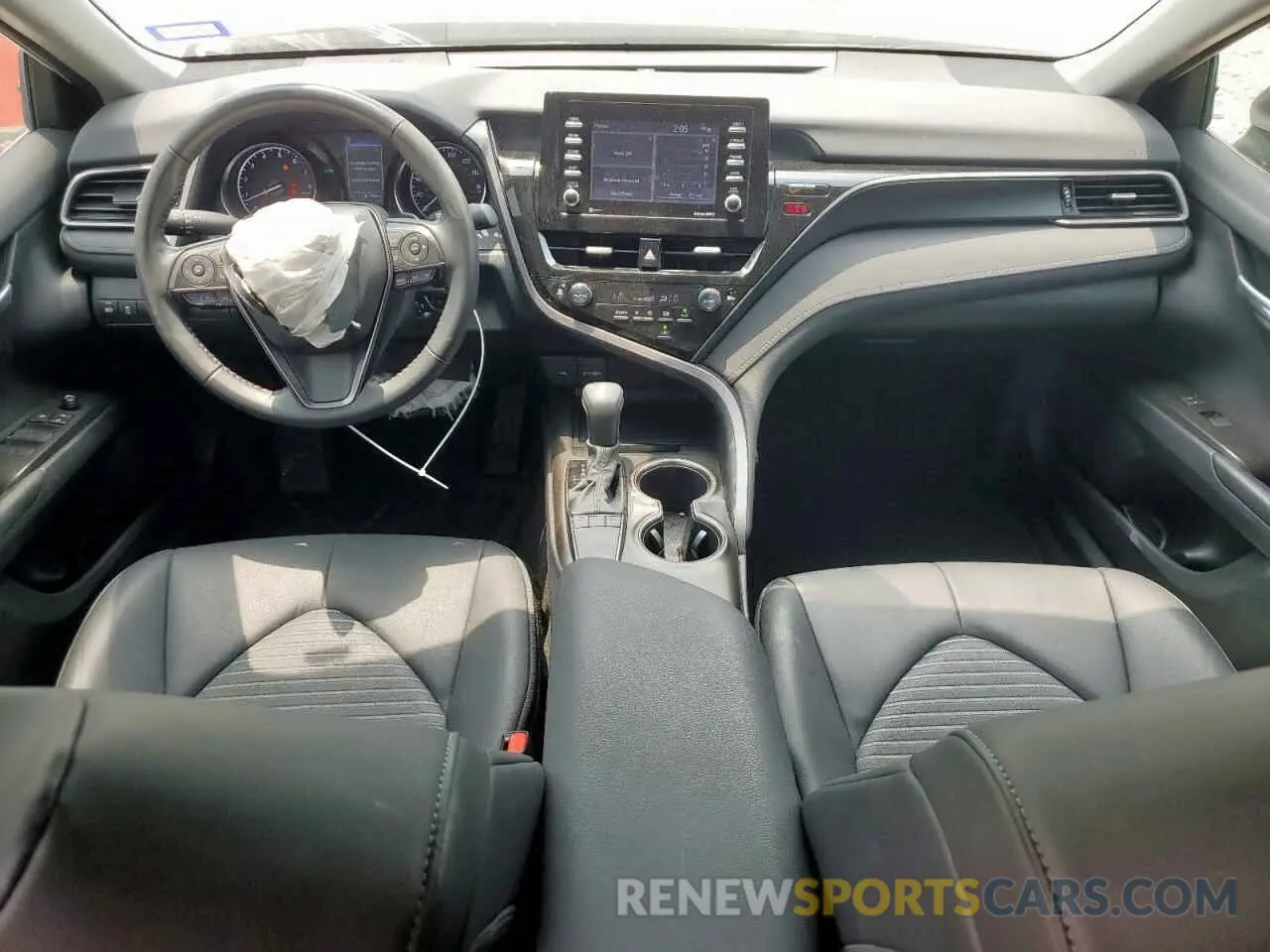 8 fotografías del automóvil dañado 4T1G11AK2RU845533 TOYOTA CAMRY 2024