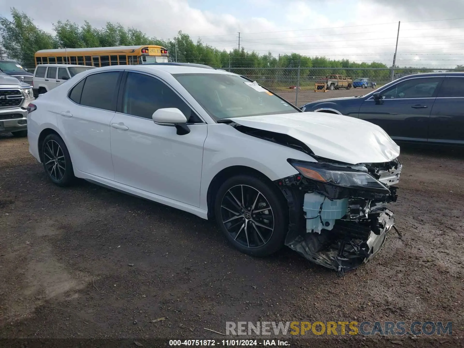 1 fotografías del automóvil dañado 4T1G11AK2RU866060 TOYOTA CAMRY 2024