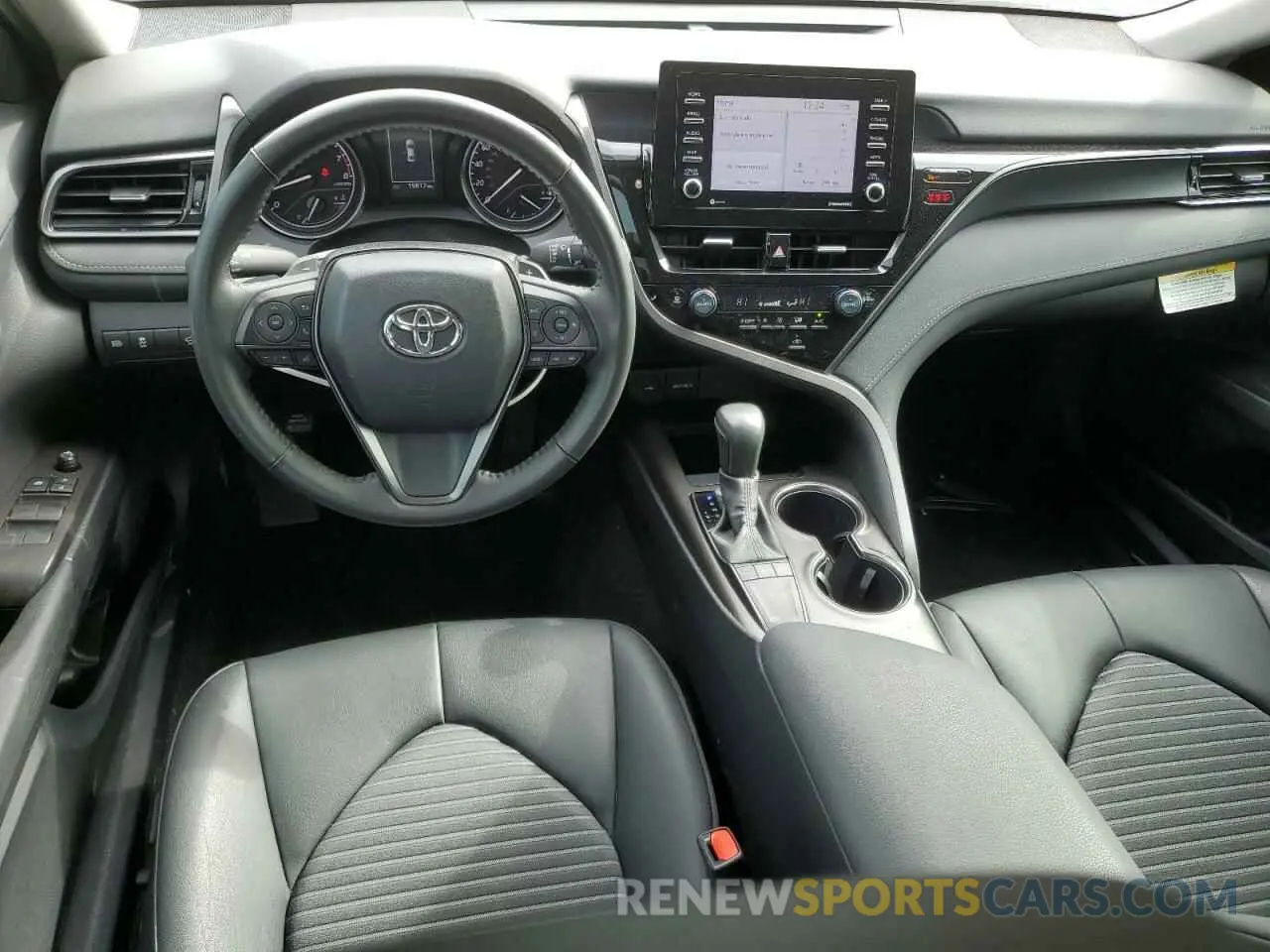 8 fotografías del automóvil dañado 4T1G11AK2RU880007 TOYOTA CAMRY 2024