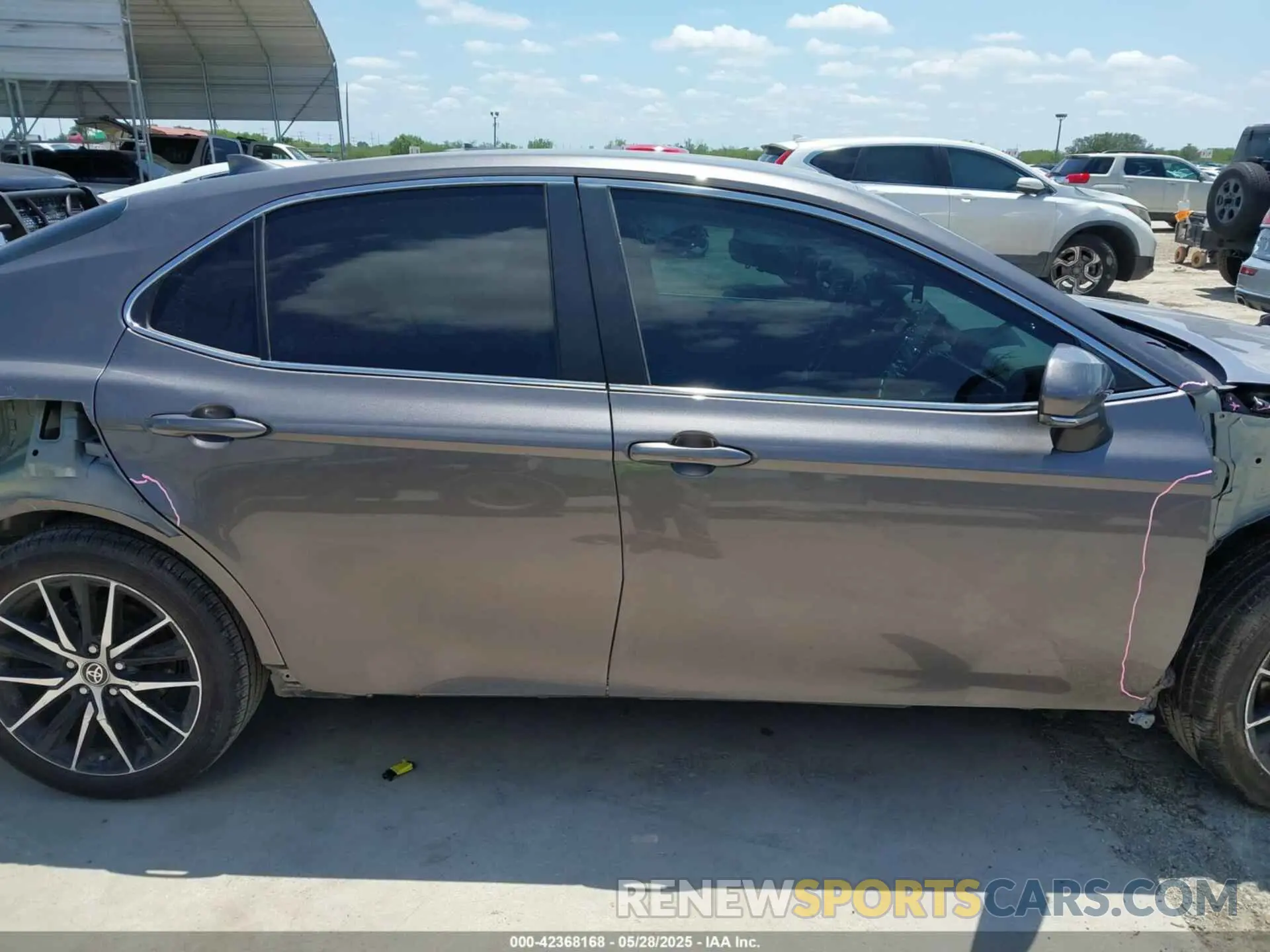 13 fotografías del automóvil dañado 4T1G11AK2RU885868 TOYOTA CAMRY 2024