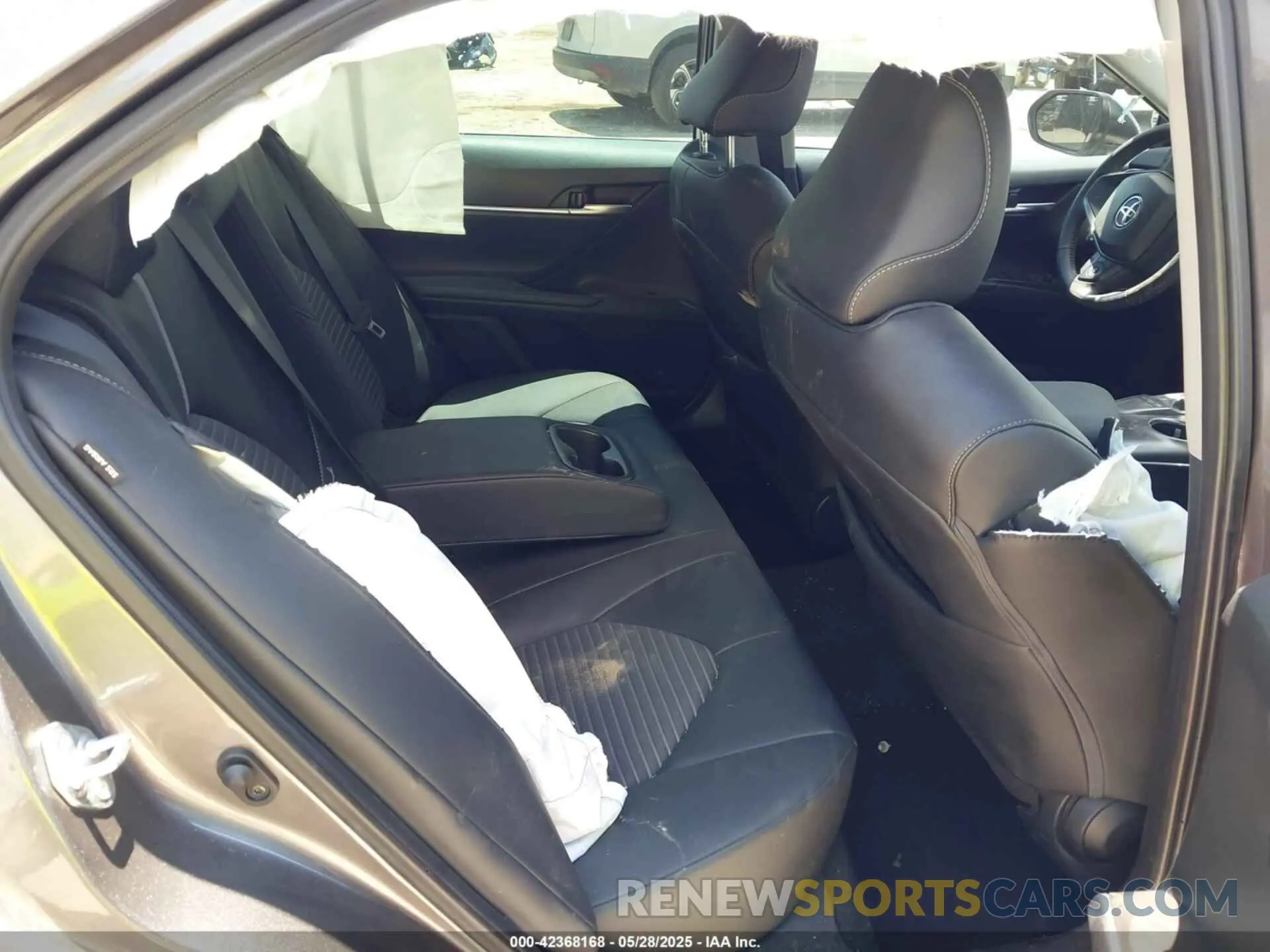 8 fotografías del automóvil dañado 4T1G11AK2RU885868 TOYOTA CAMRY 2024