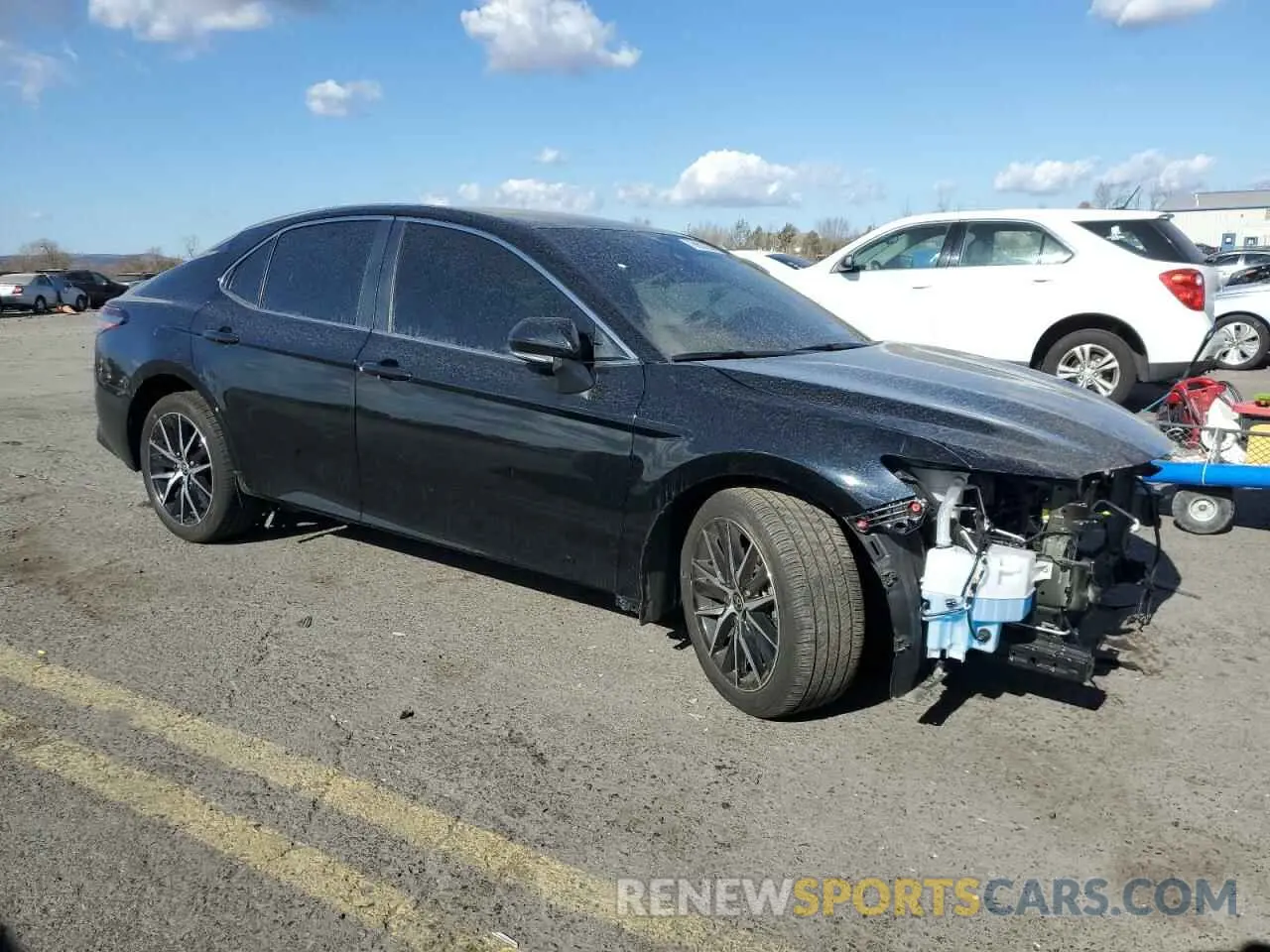 4 fotografías del automóvil dañado 4T1G11AK2RU887104 TOYOTA CAMRY 2024