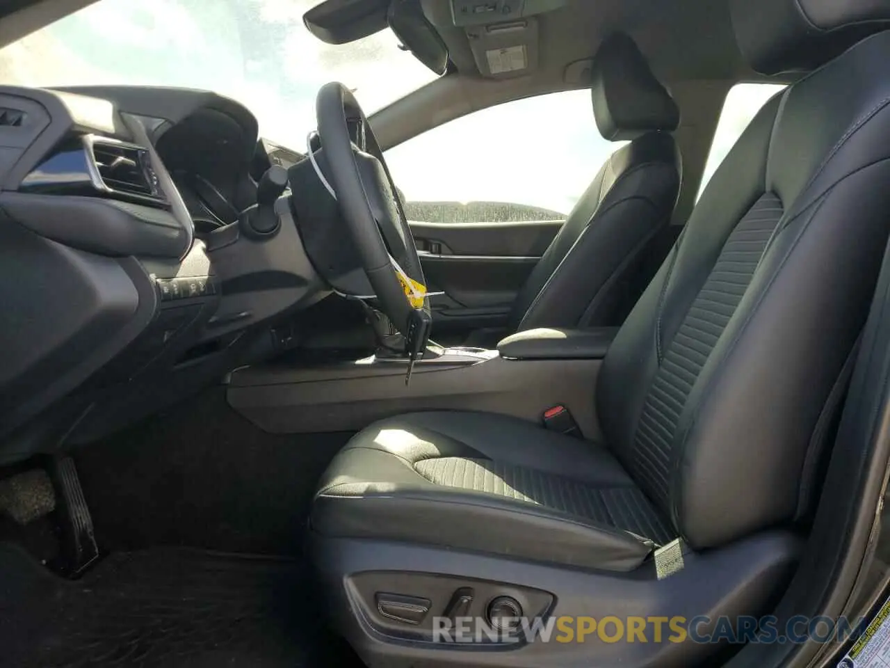 7 fotografías del automóvil dañado 4T1G11AK2RU887104 TOYOTA CAMRY 2024