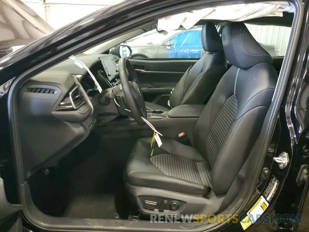 7 fotografías del automóvil dañado 4T1G11AK2RU918707 TOYOTA CAMRY 2024