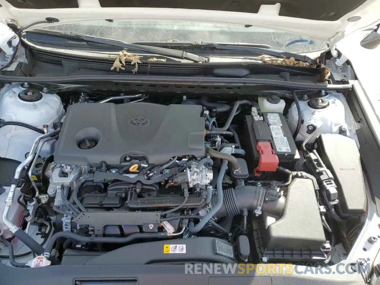 11 fotografías del automóvil dañado 4T1G11AK2RU919615 TOYOTA CAMRY 2024
