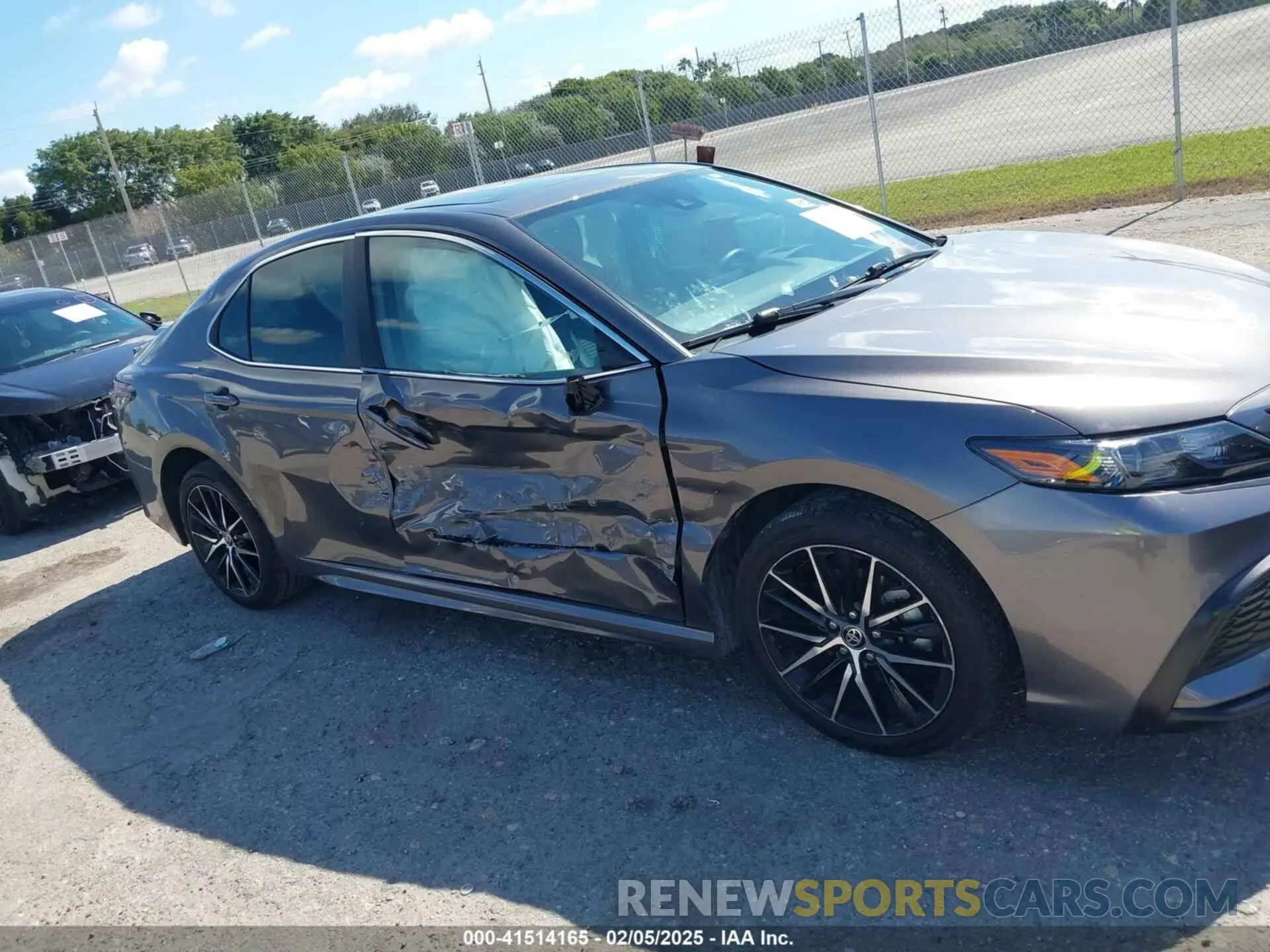 6 fotografías del automóvil dañado 4T1G11AK2RU919839 TOYOTA CAMRY 2024