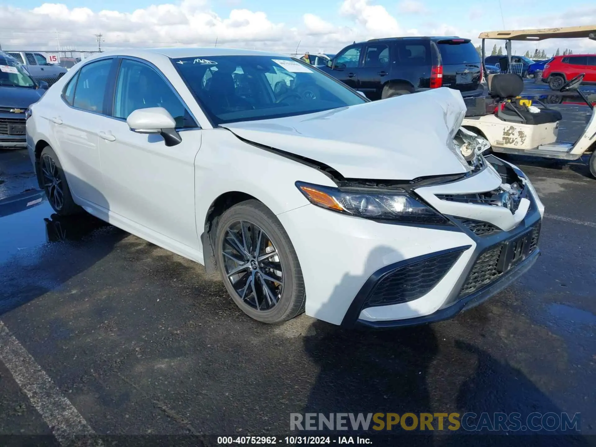 1 fotografías del automóvil dañado 4T1G11AK3RU207744 TOYOTA CAMRY 2024