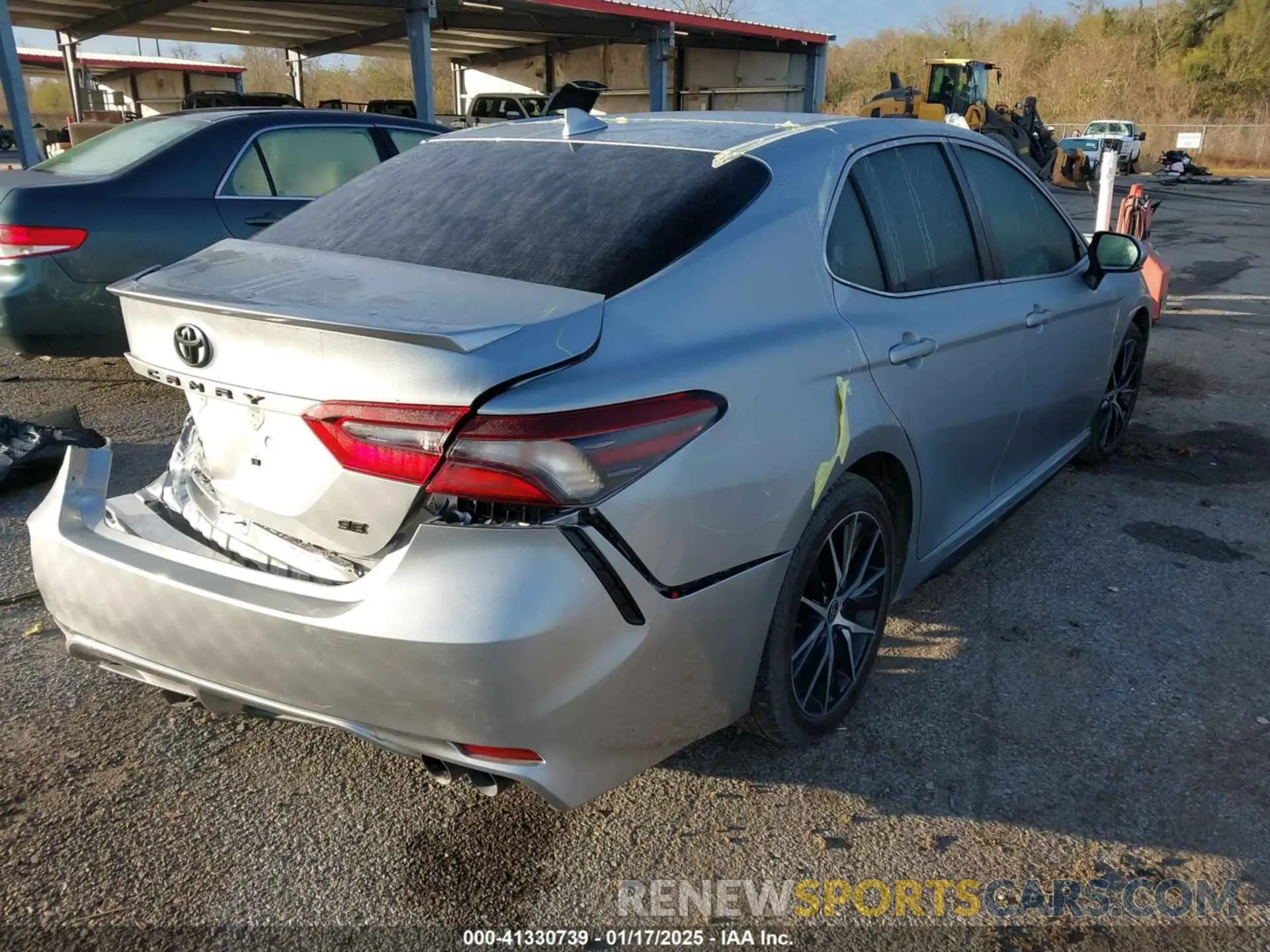 4 fotografías del automóvil dañado 4T1G11AK3RU209378 TOYOTA CAMRY 2024