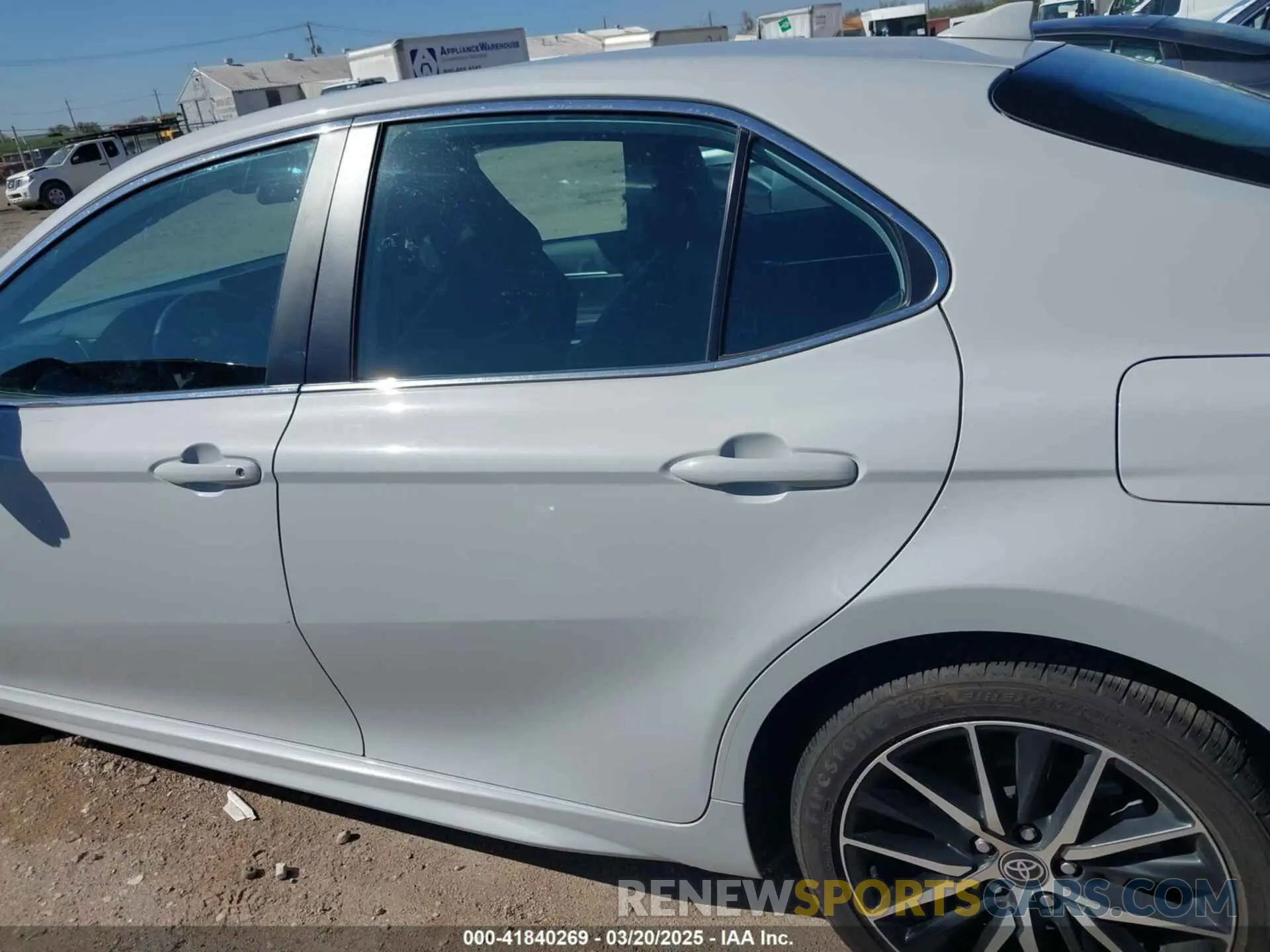 14 fotografías del automóvil dañado 4T1G11AK3RU216797 TOYOTA CAMRY 2024