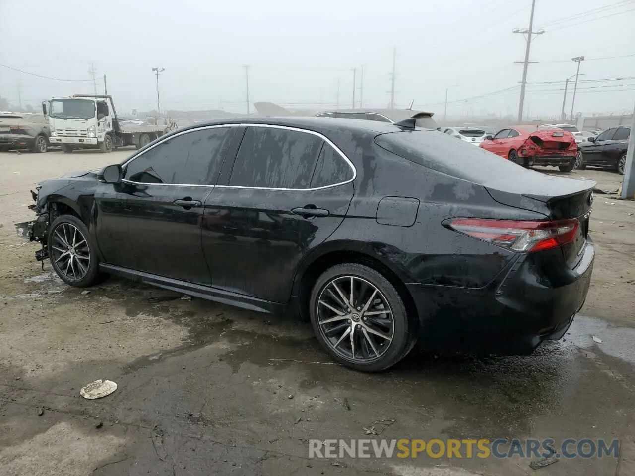 2 fotografías del automóvil dañado 4T1G11AK3RU253333 TOYOTA CAMRY 2024