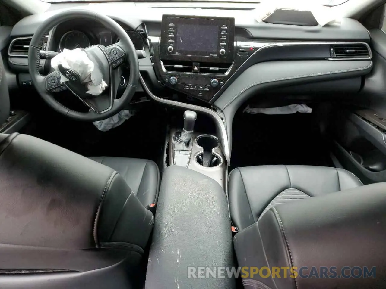 8 fotografías del automóvil dañado 4T1G11AK3RU253333 TOYOTA CAMRY 2024