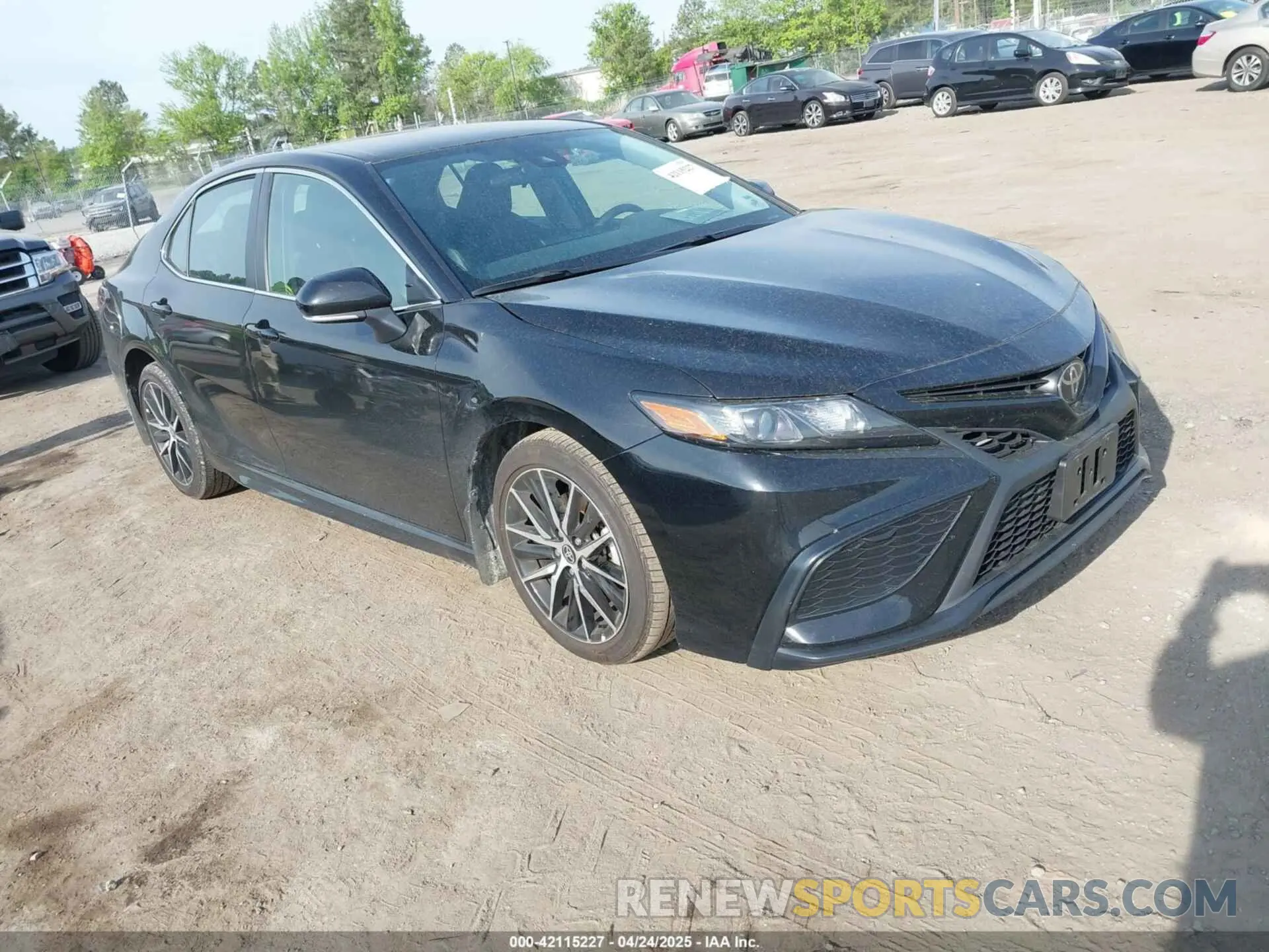1 fotografías del automóvil dañado 4T1G11AK3RU259780 TOYOTA CAMRY 2024
