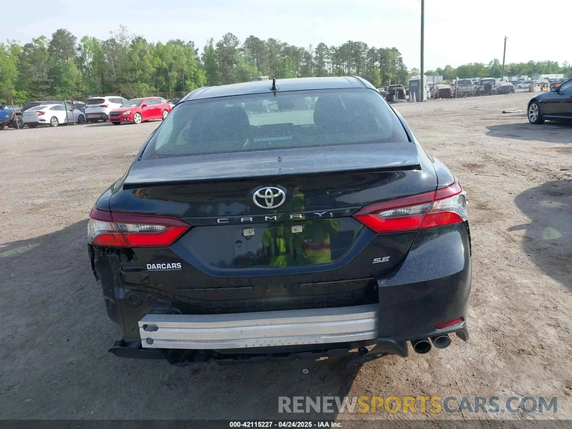 16 fotografías del automóvil dañado 4T1G11AK3RU259780 TOYOTA CAMRY 2024