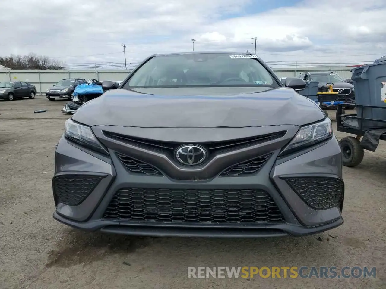 5 fotografías del automóvil dañado 4T1G11AK3RU260878 TOYOTA CAMRY 2024