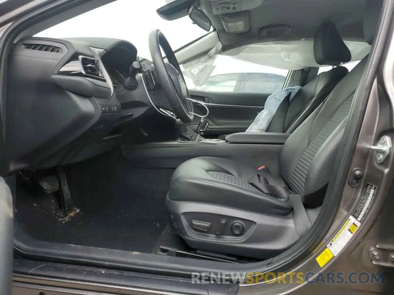 7 fotografías del automóvil dañado 4T1G11AK3RU260878 TOYOTA CAMRY 2024