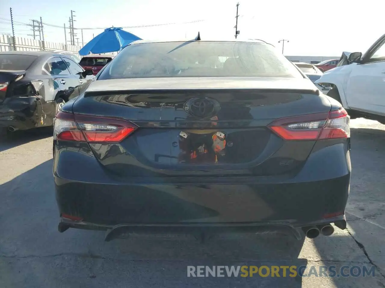 6 fotografías del automóvil dañado 4T1G11AK3RU855181 TOYOTA CAMRY 2024